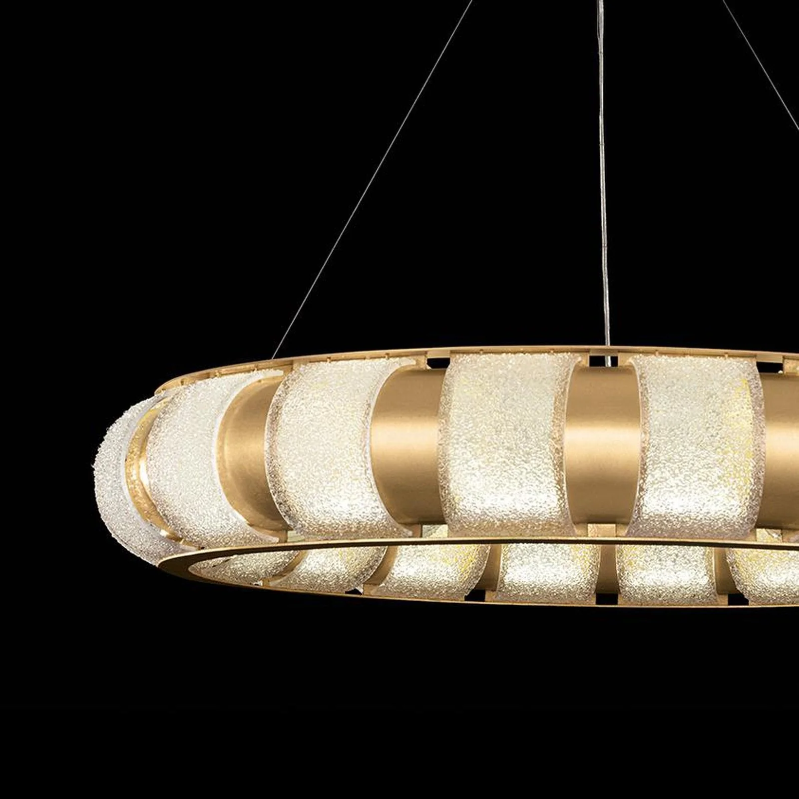 Fine Art Bond 45" Round Pendant - Image 3