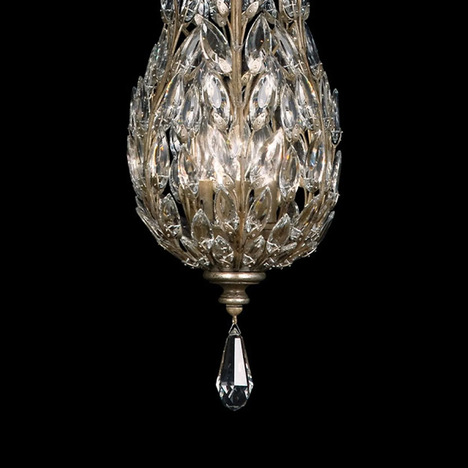 Fine Art Crystal Laurel 11" Round Pendant - Image 3