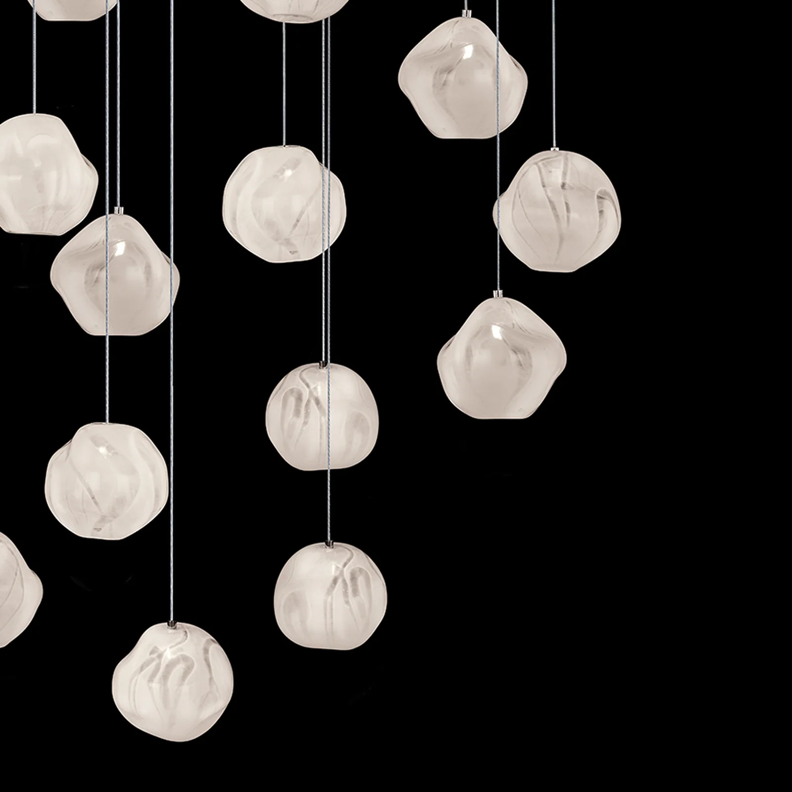 Fine Art Vesta 32" Round Pendant - Image 3