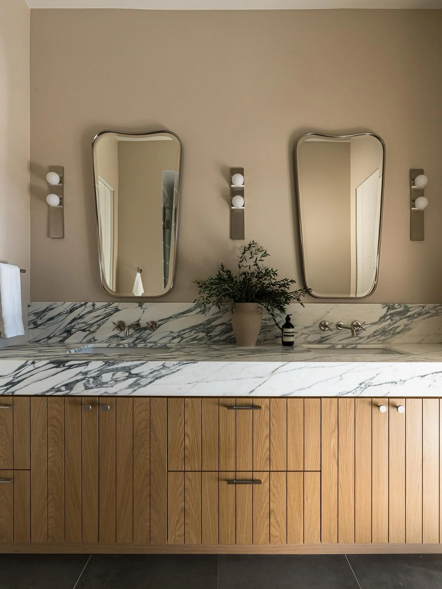 Gage Mirror - Image 25