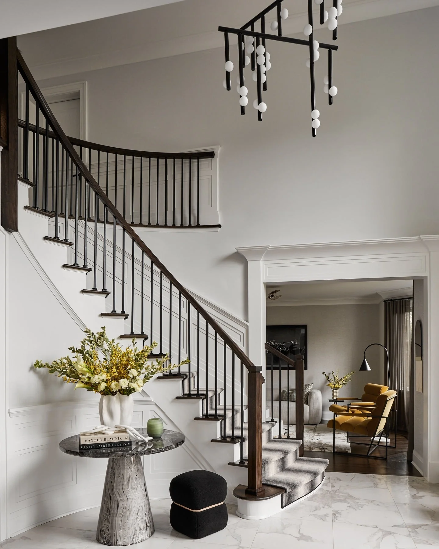 Giovanni Dining Table - Image 3