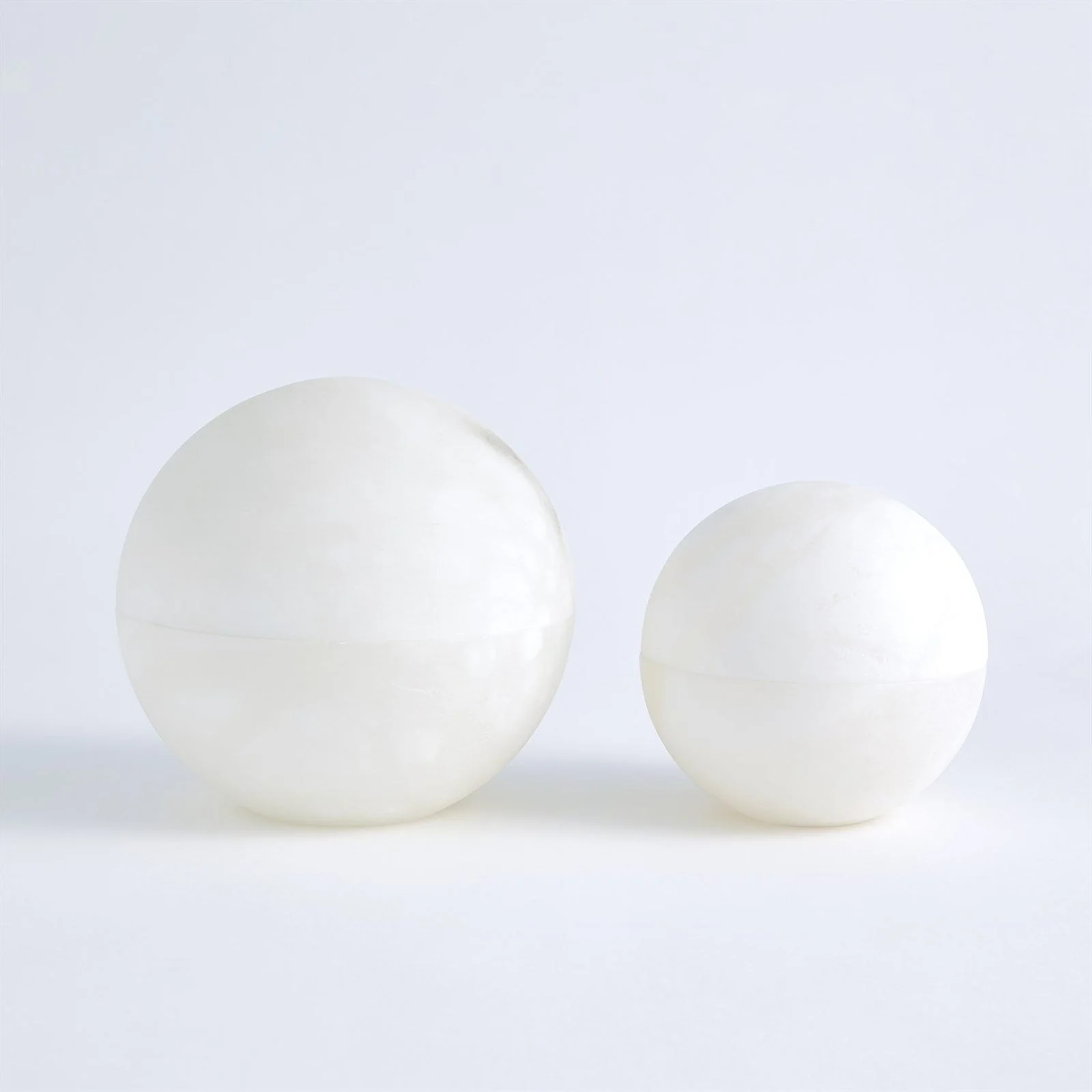 Global Views Alabaster Sphere Box White - Image 7