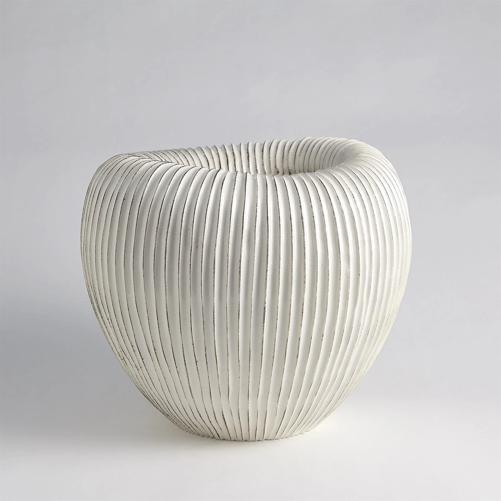 Global Views Baleen Cachepot-Ivory w/Brown Edges - Image 3