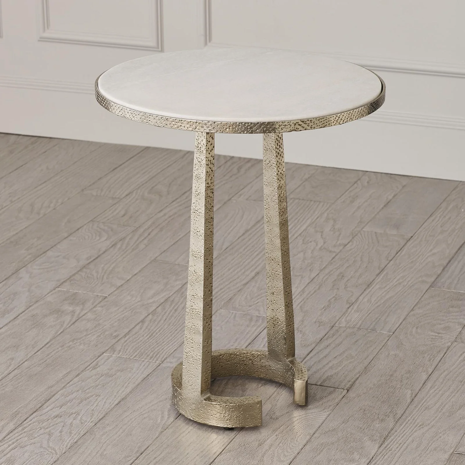 Global Views C Table - Image 4