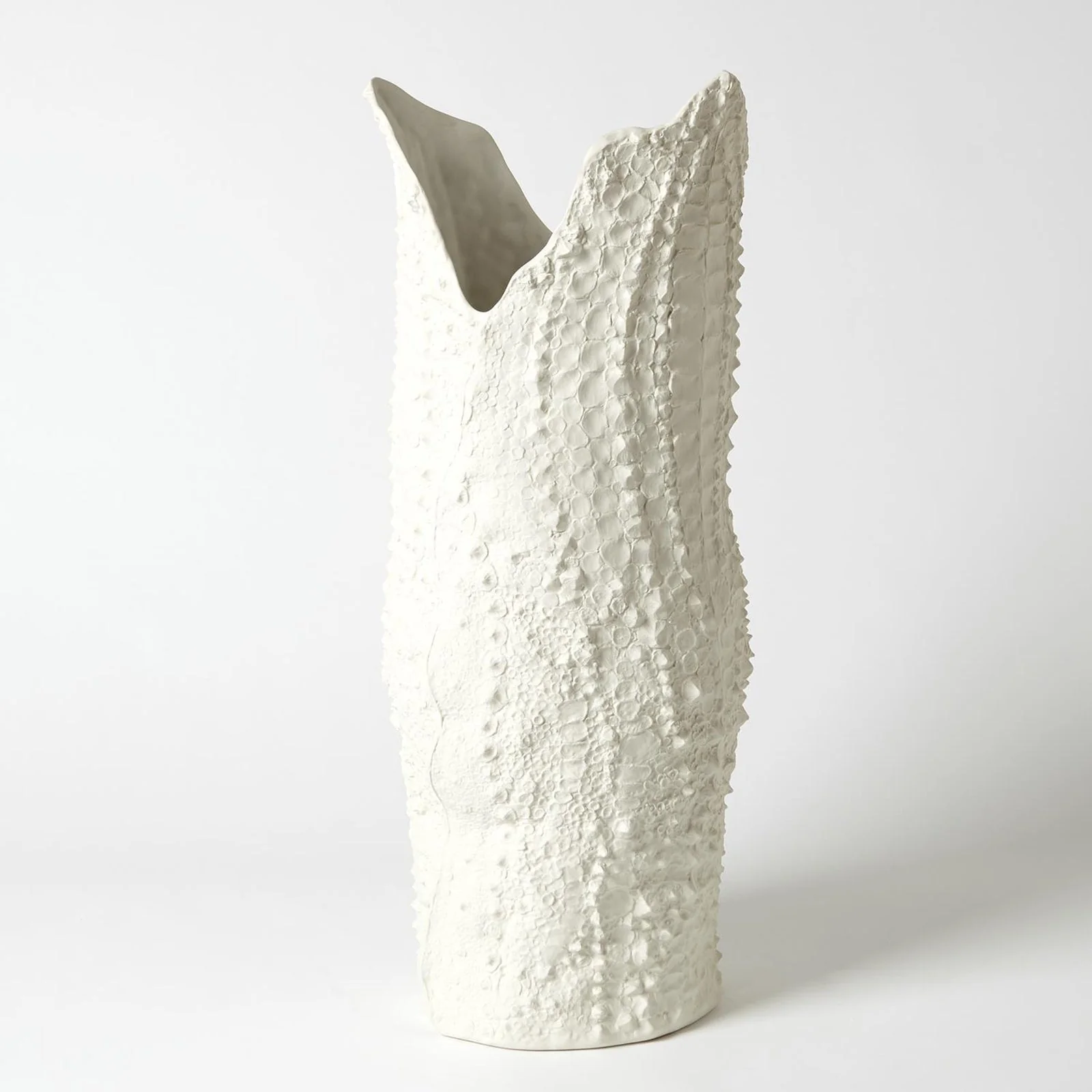Global Views Crocodile Vase Matte White - Image 4