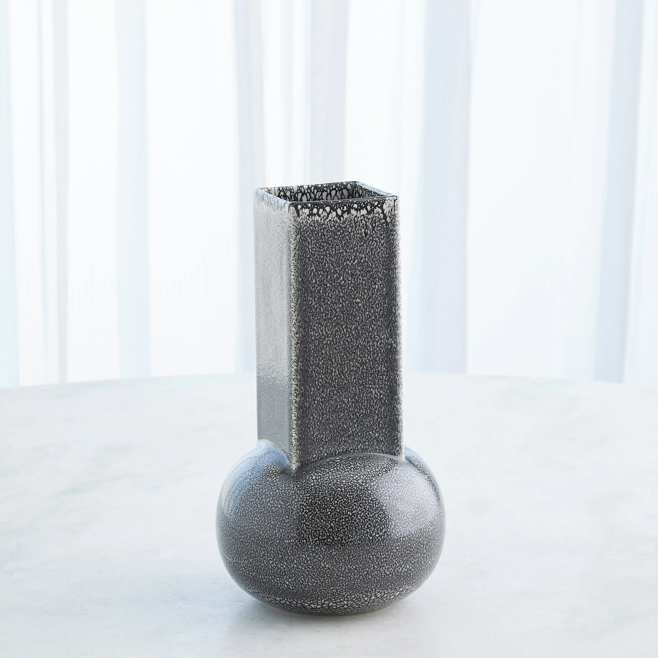 Global Views Crocus Vase Reactive - Image 10