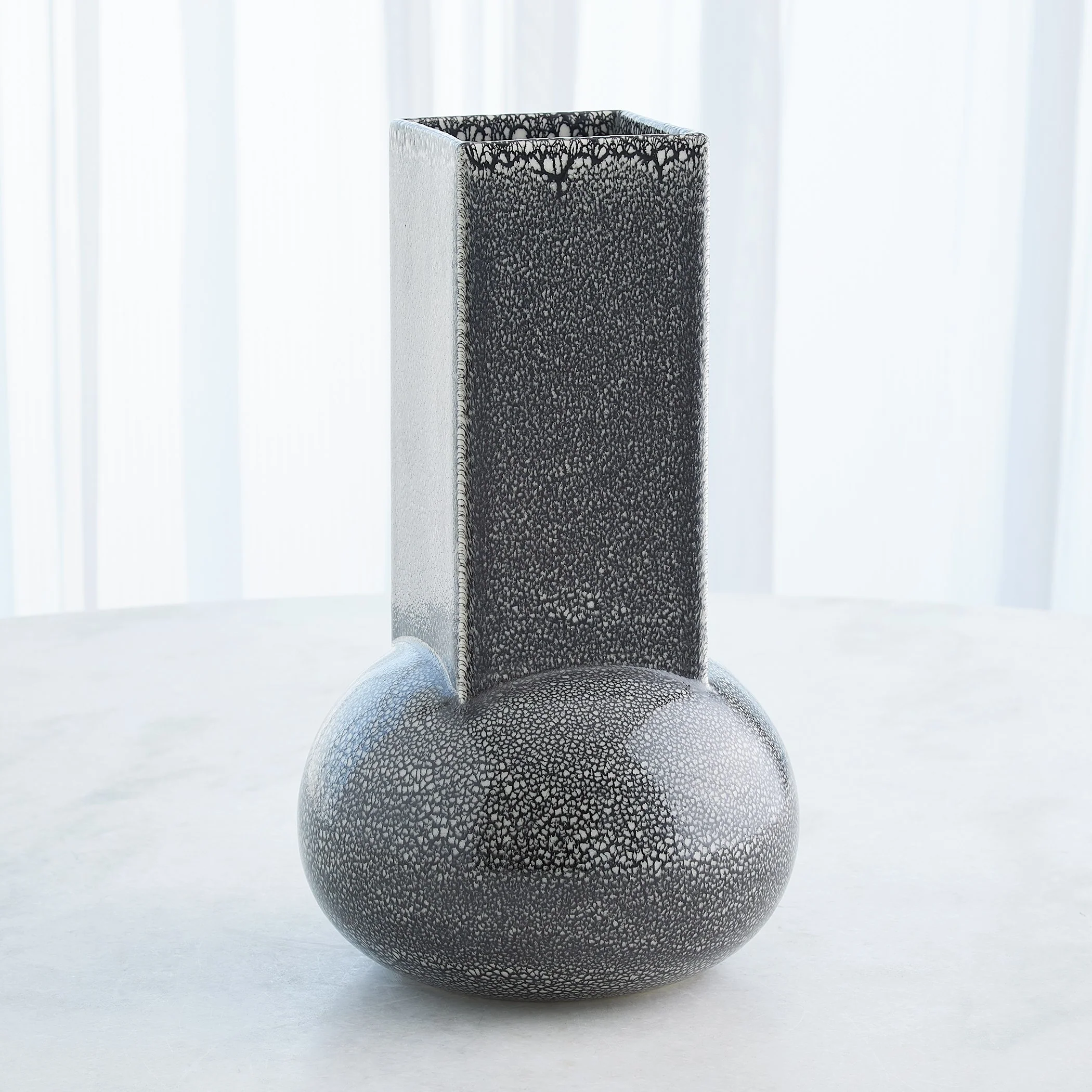 Global Views Crocus Vase Reactive - Image 3