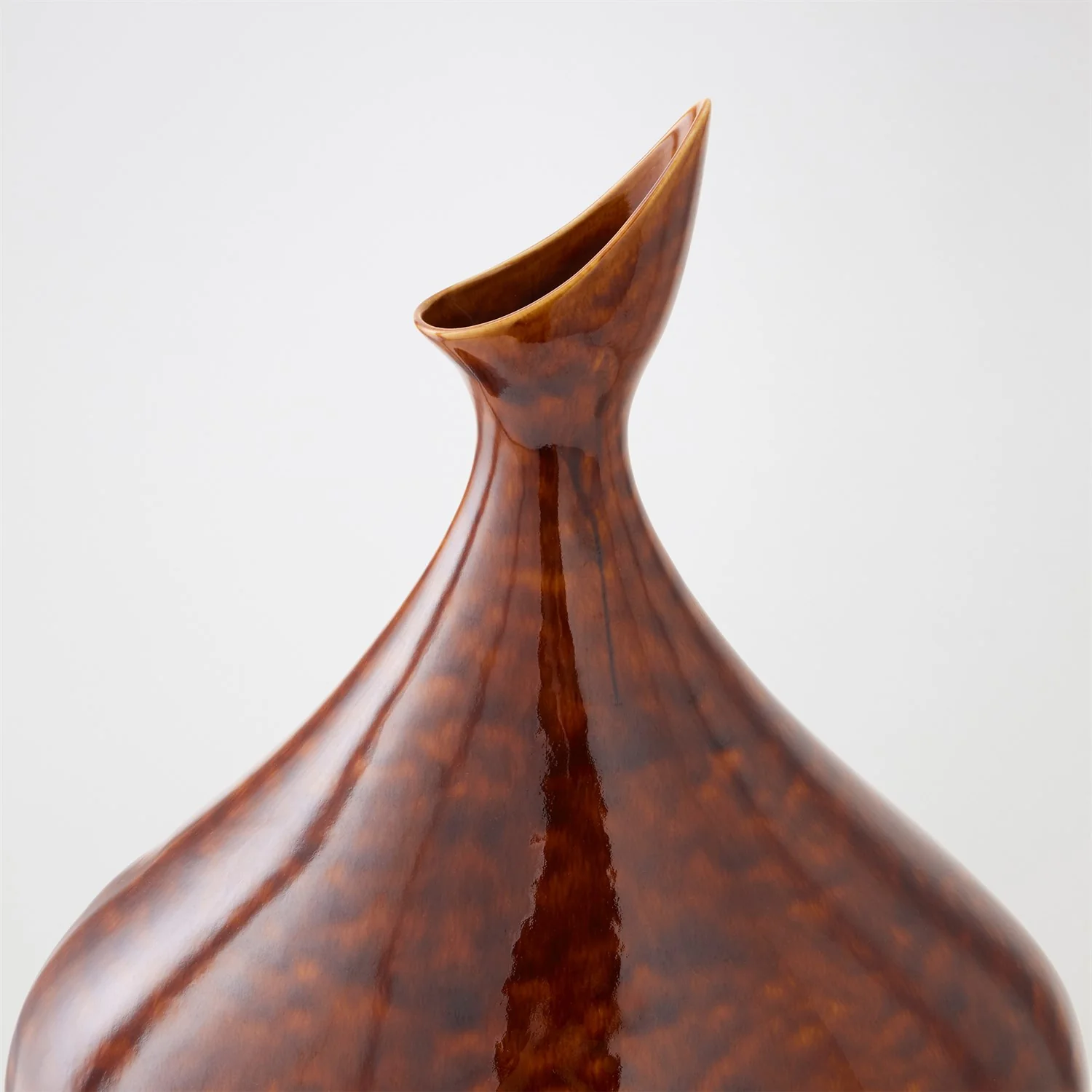 Global Views Demure Vase - Image 4
