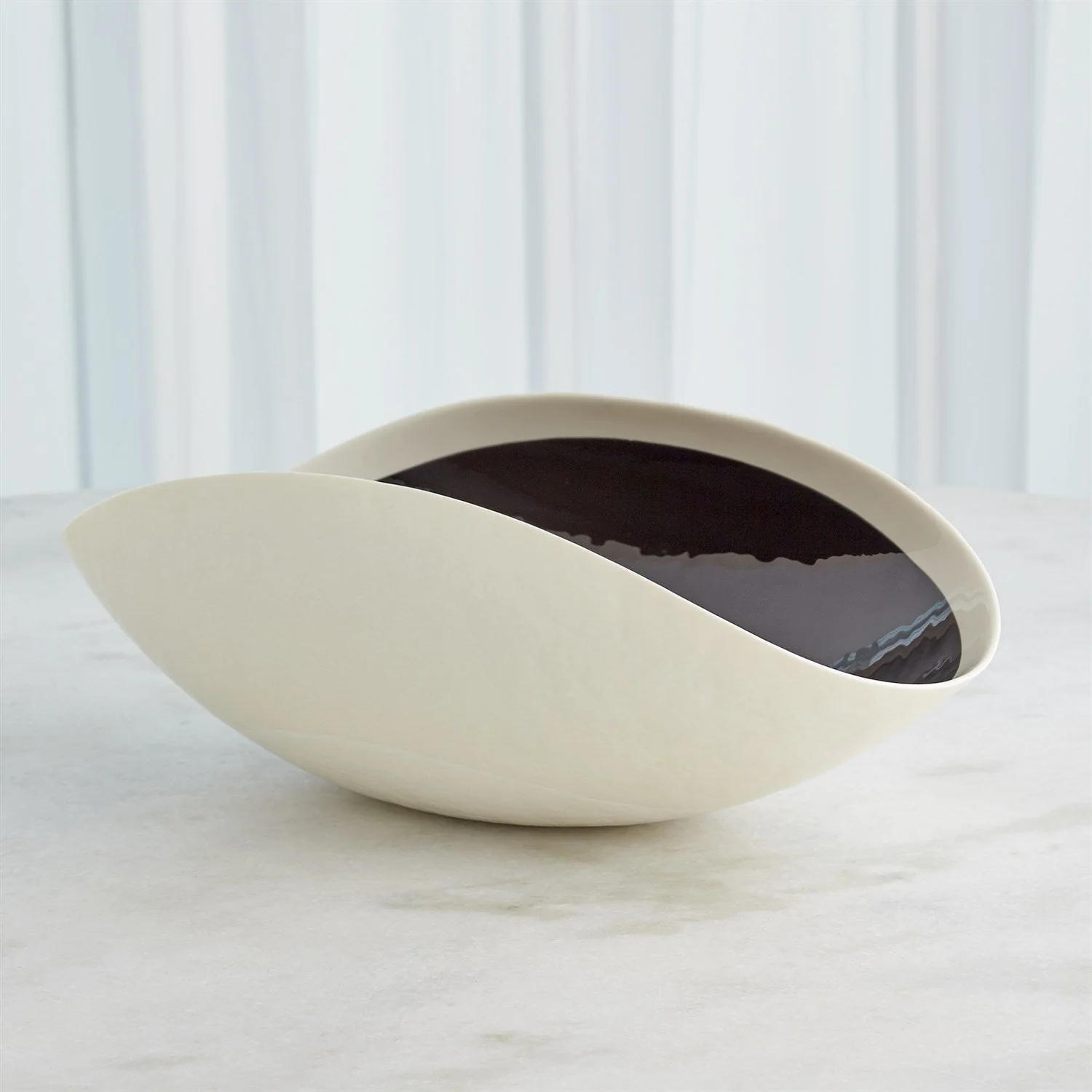 Global Views Ebony & Ivory Collection - Image 3