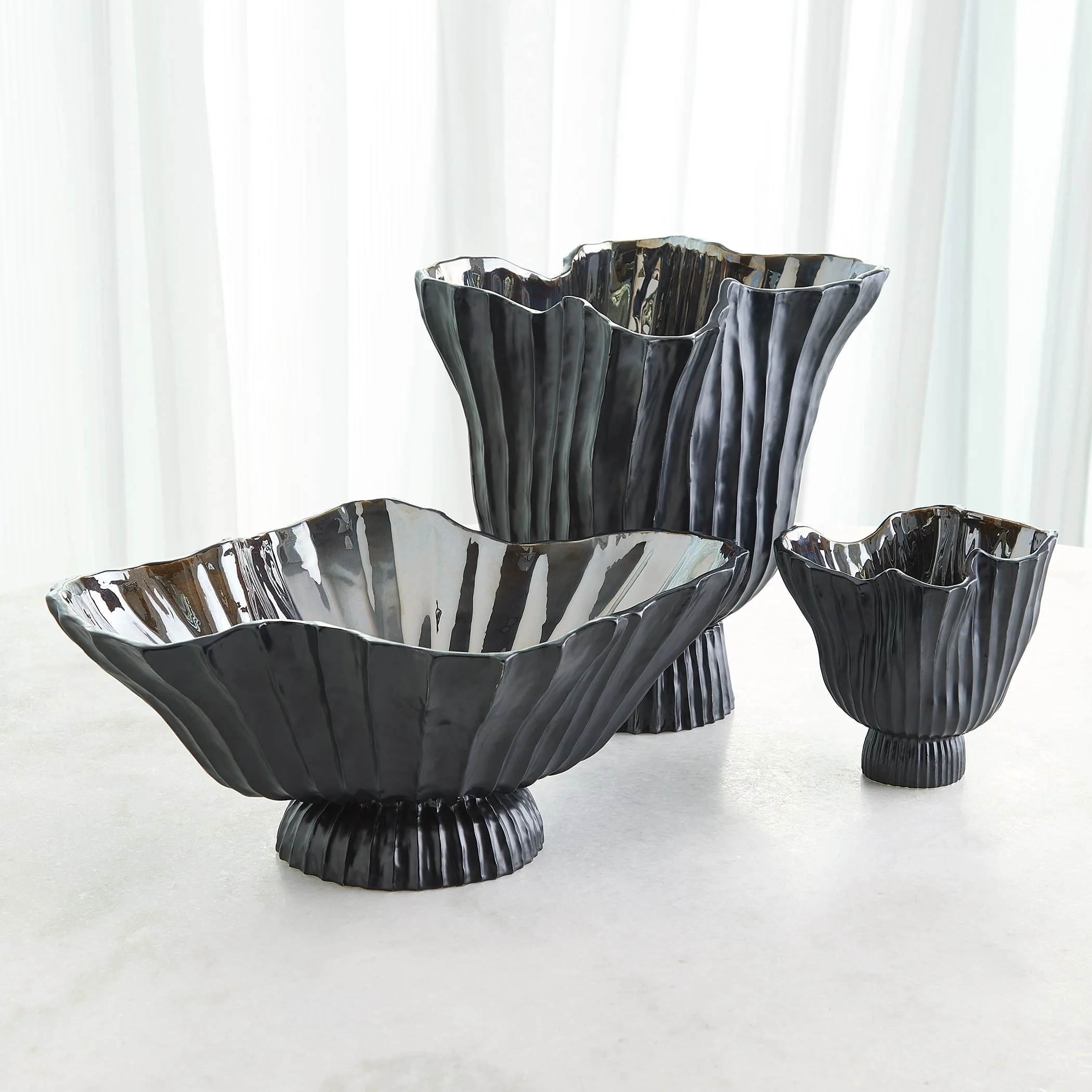 Global Views Folha Footed Vase - Image 4