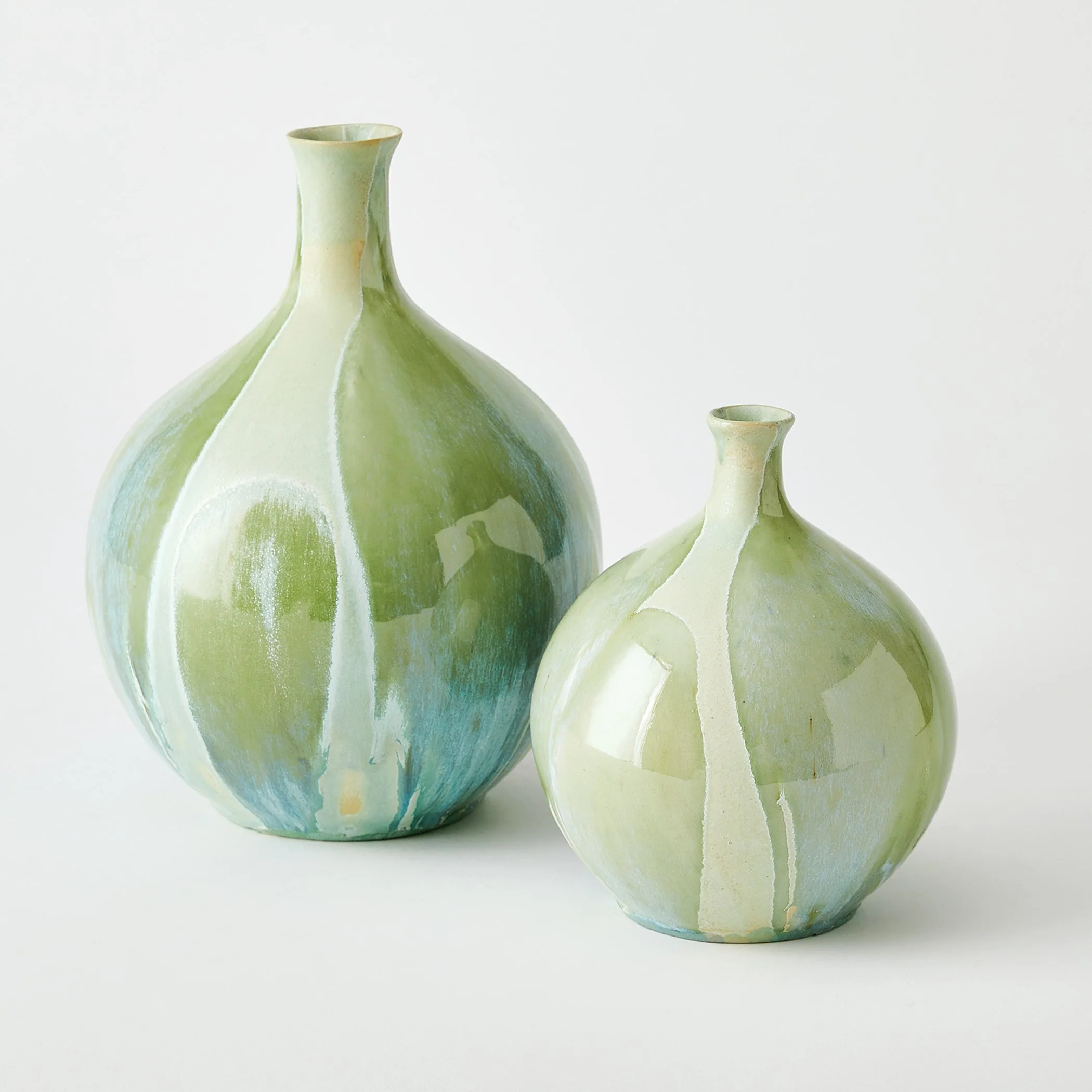 Global Views Magma Bottle Reactive Chive - Image 2