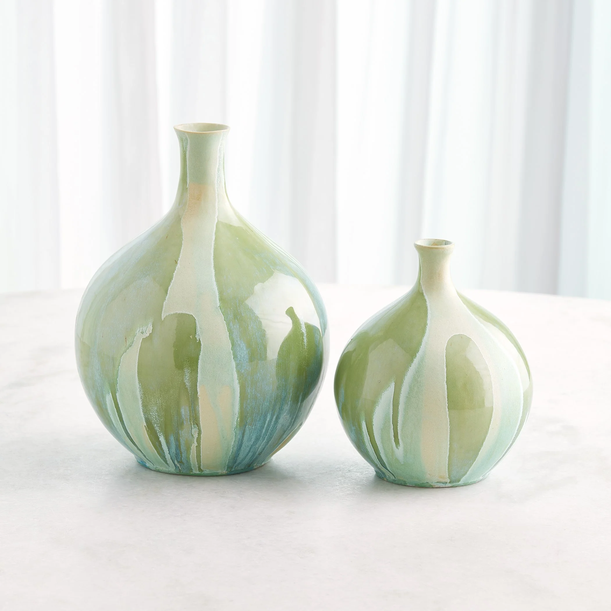 Global Views Magma Bottle Reactive Chive - Image 4