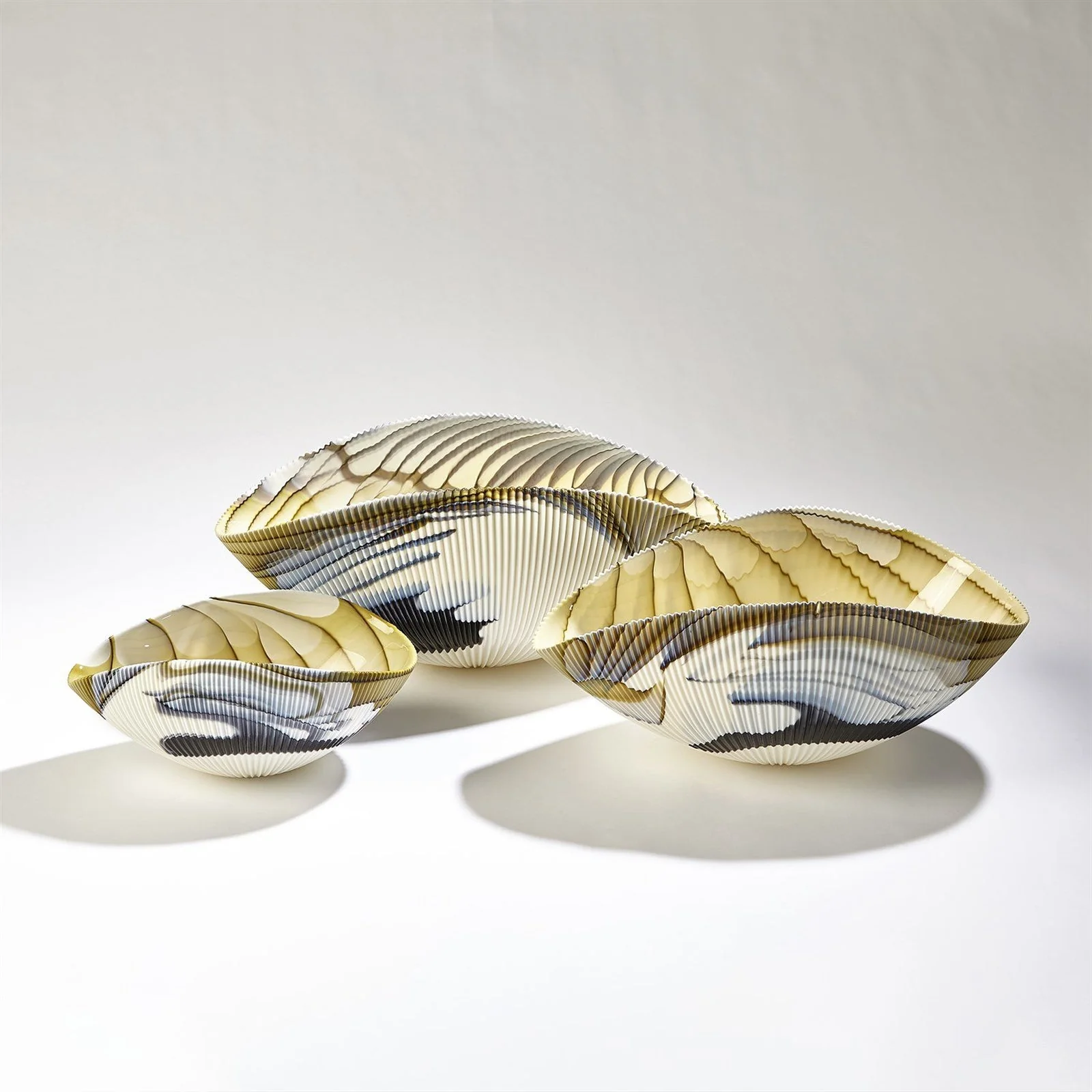 Global Views Pleated Bowl Amber/Blue Filigree - Image 11