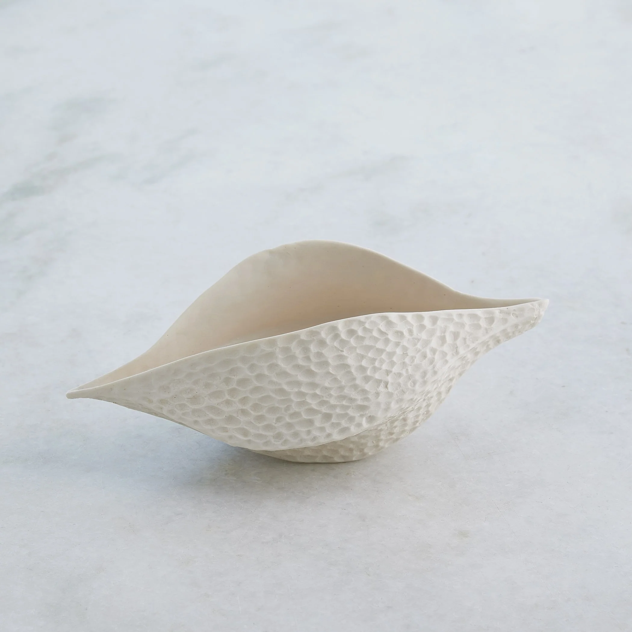 Global Views Porcelain Pod Matte White - Image 4