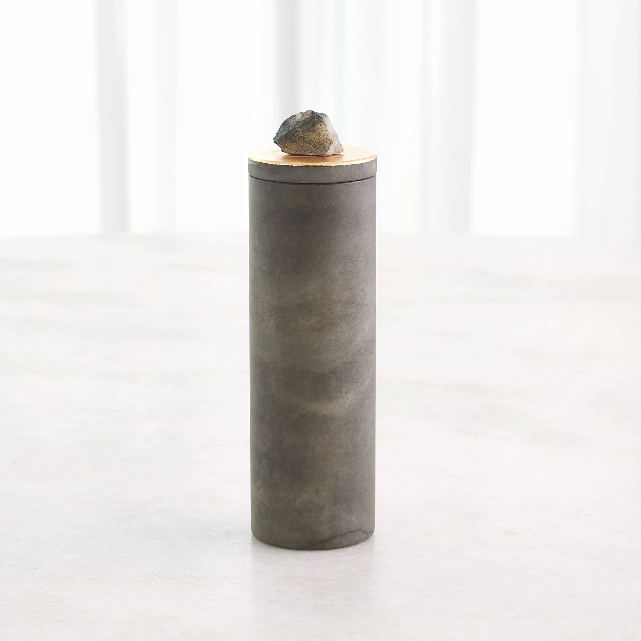 Global Views Quarry Jar Grey/Gold Leaf - Image 15