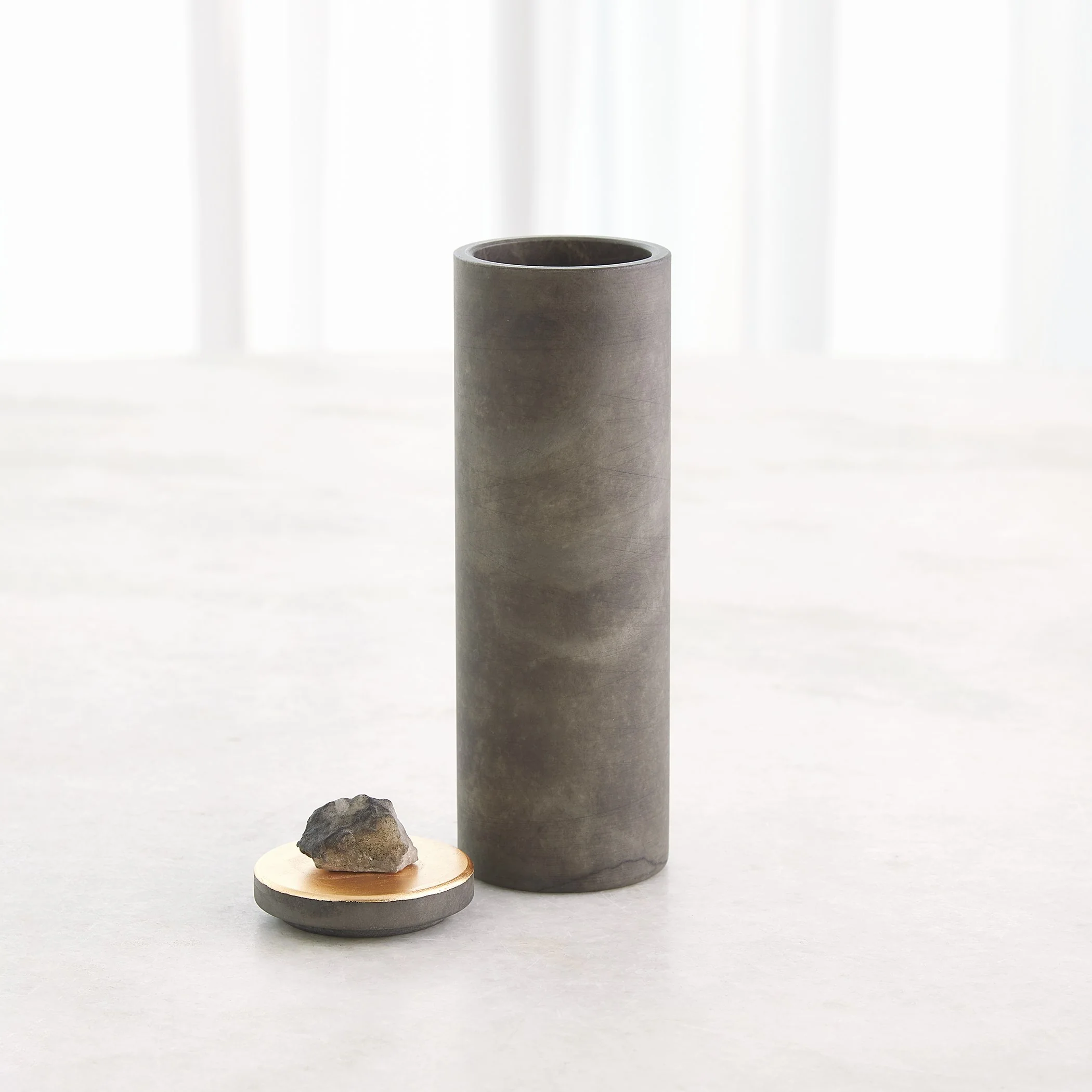 Global Views Quarry Jar Grey/Gold Leaf - Image 16