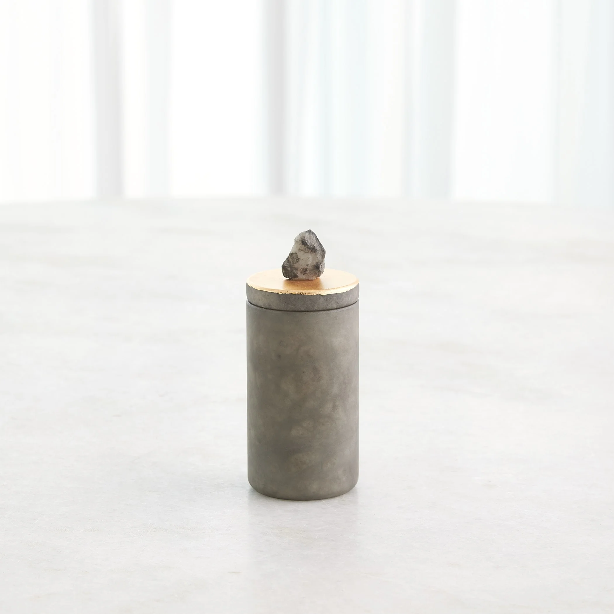 Global Views Quarry Jar Grey/Gold Leaf - Image 4