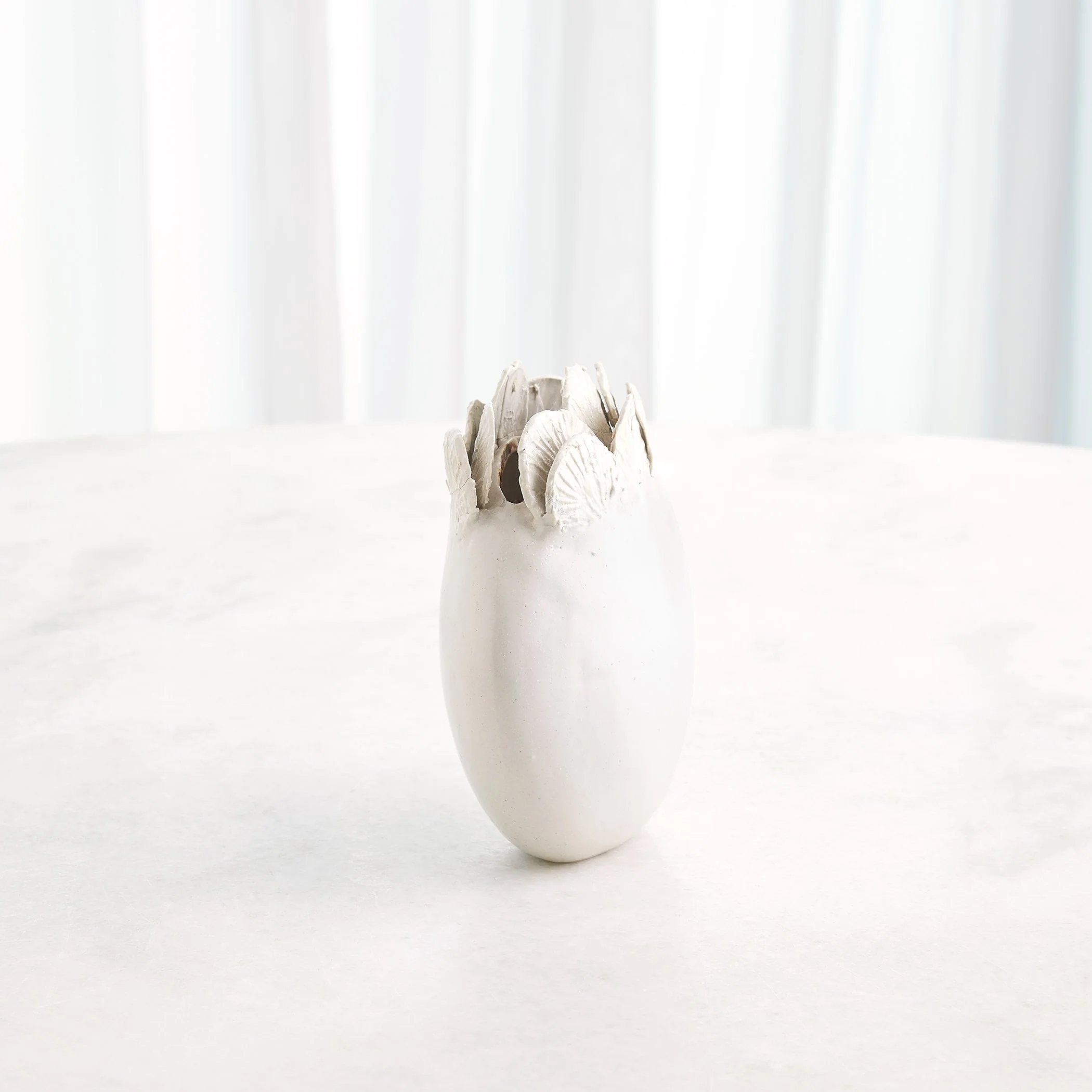 Global Views Sand Dollar Vase White - Image 4