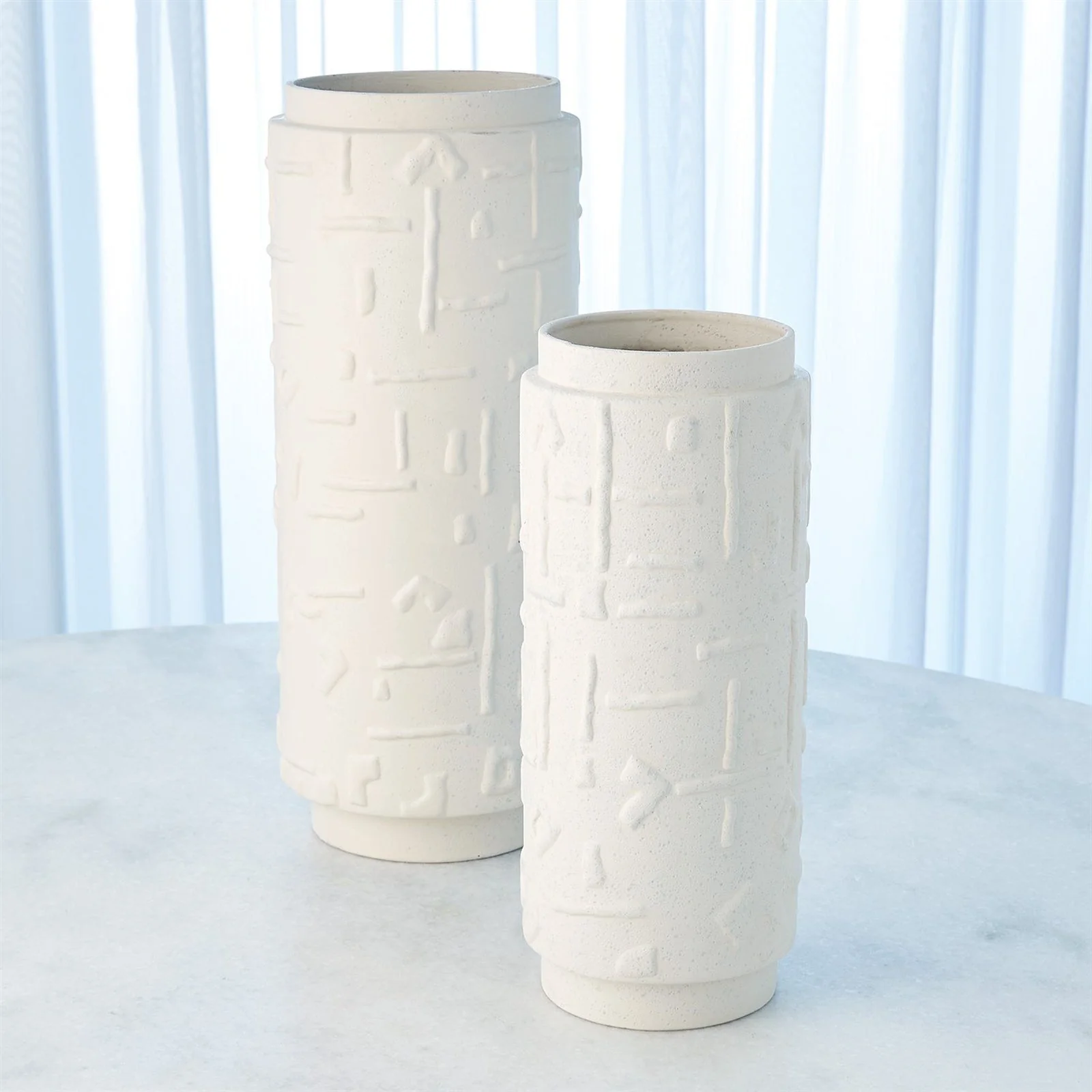 Global Views Sankuru Vase-Rustic White - Image 4