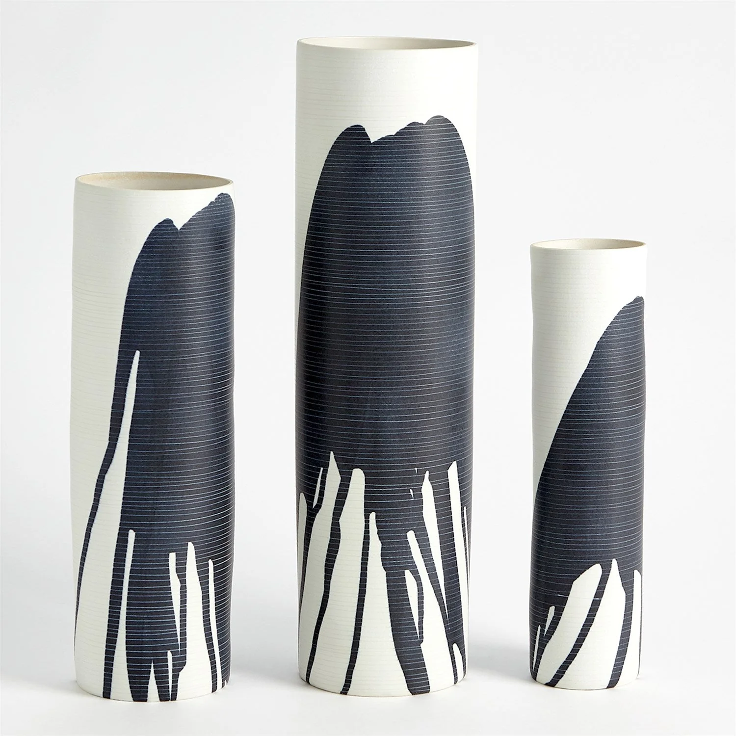 Global Views Splatter Vase - Ink - Image 3