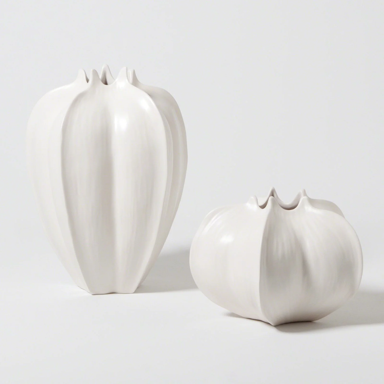 Global Views Star Fruit Vase - Image 3