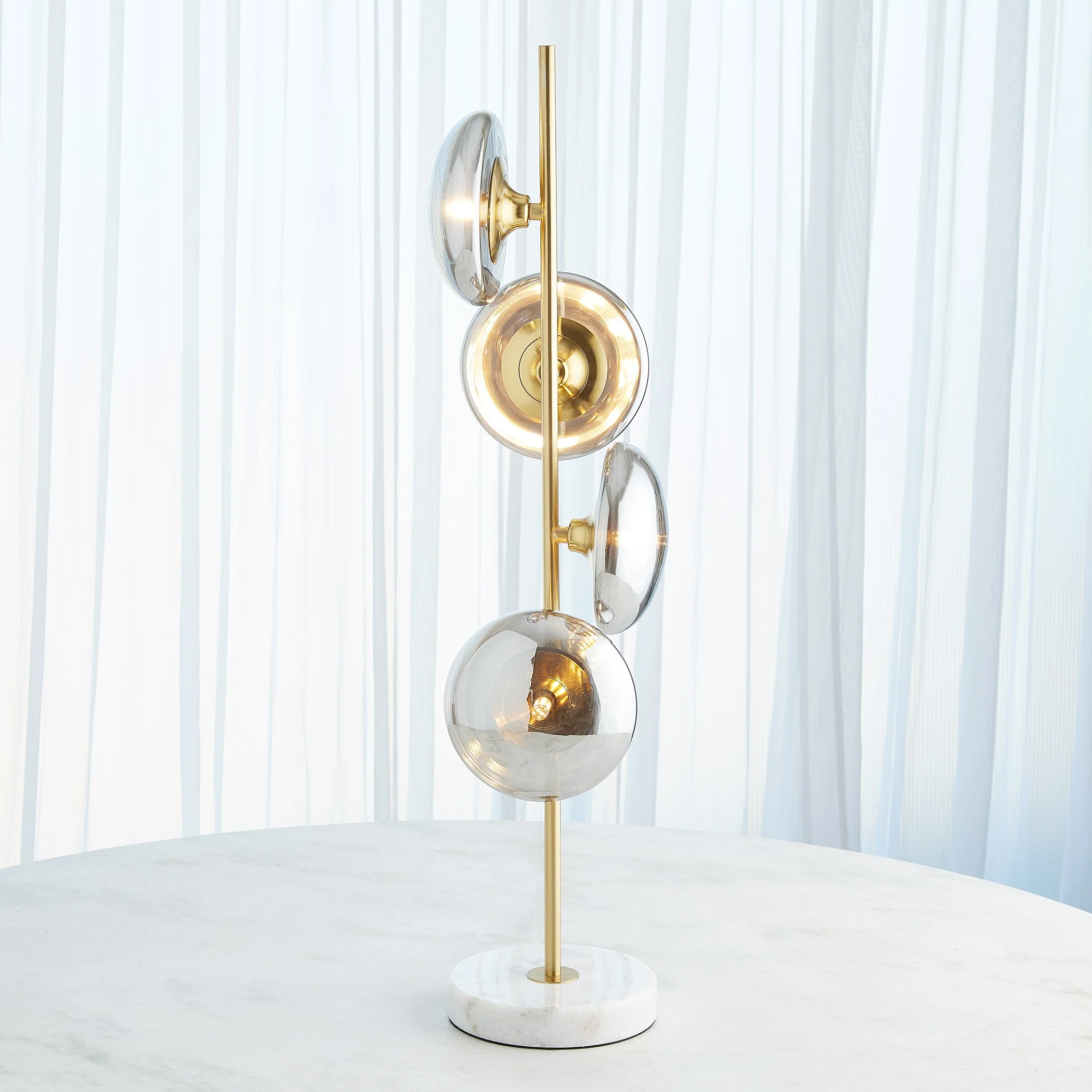 Global Views Stellar Table Lamp oke/Brass - Image 10
