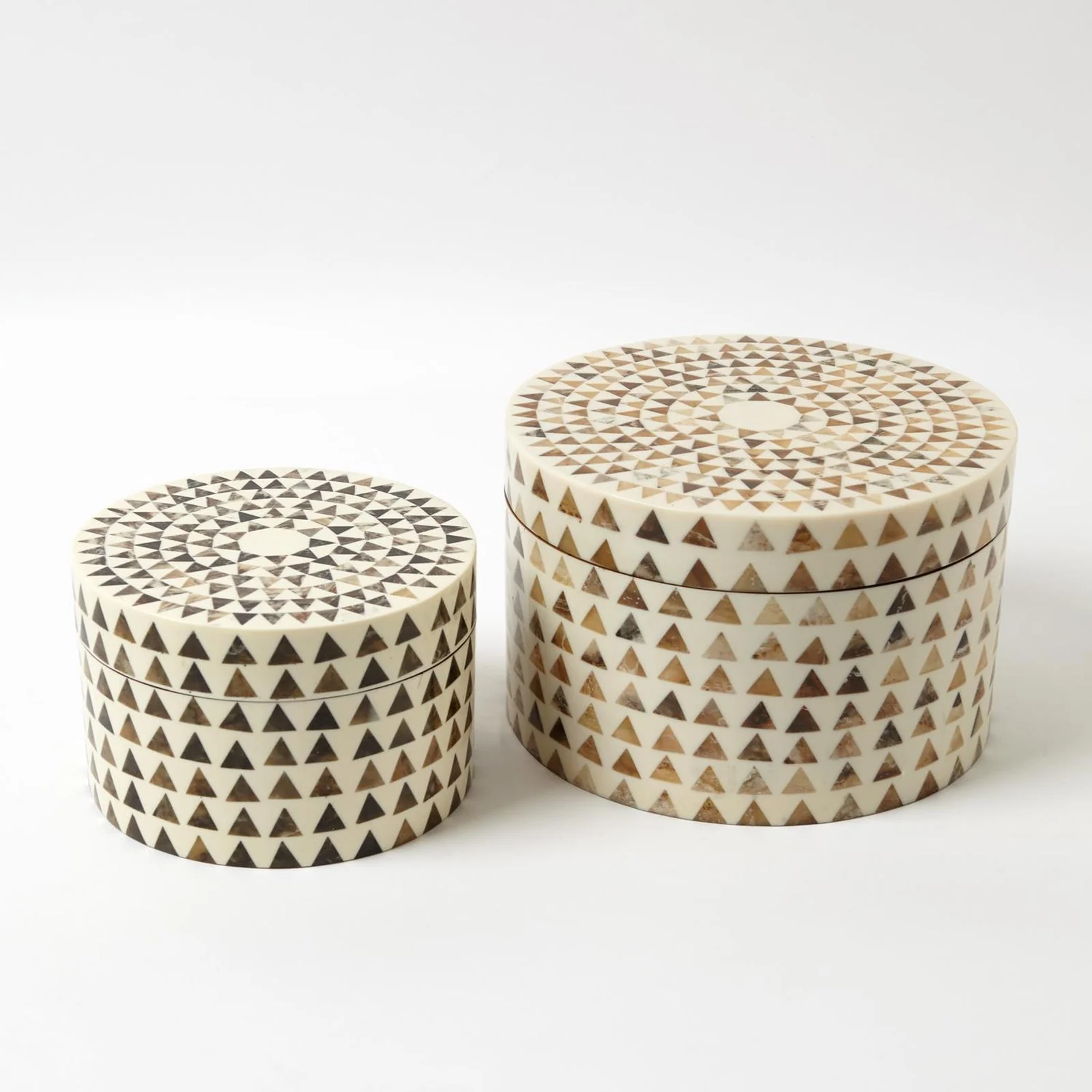 Global Views Triangle Stripe Box Round - Image 8