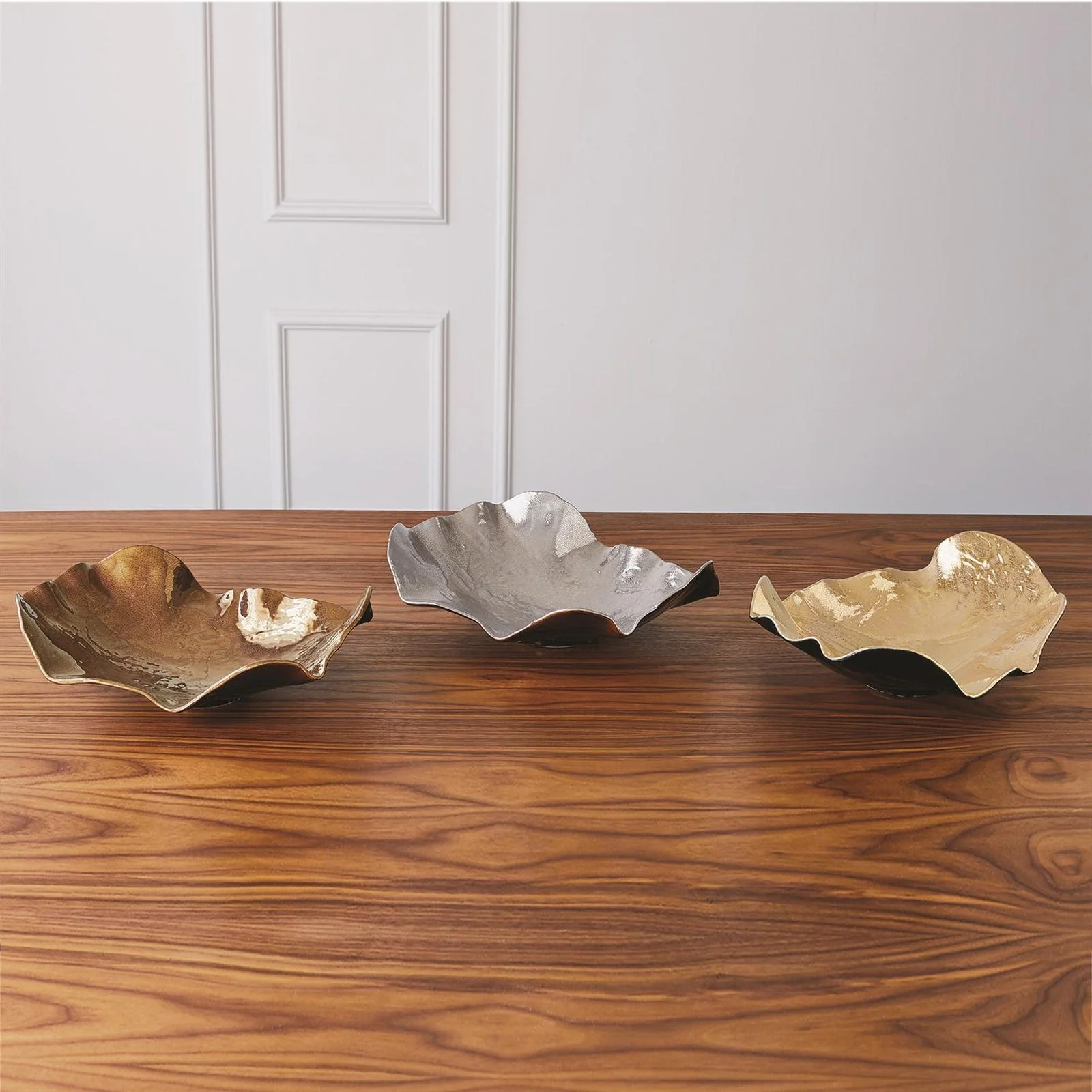 Global Views Wave Platter Crackle - Image 4