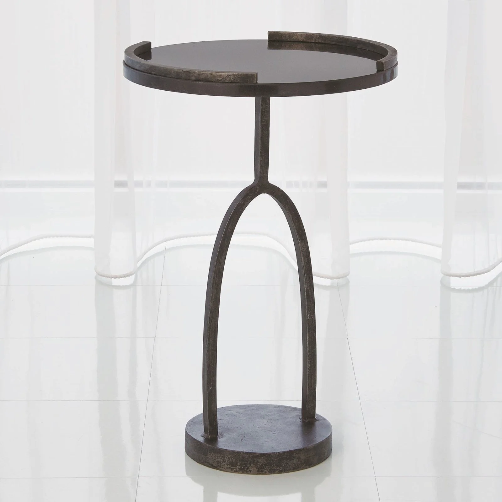 Global Views Wishbone Accent Table - Image 3