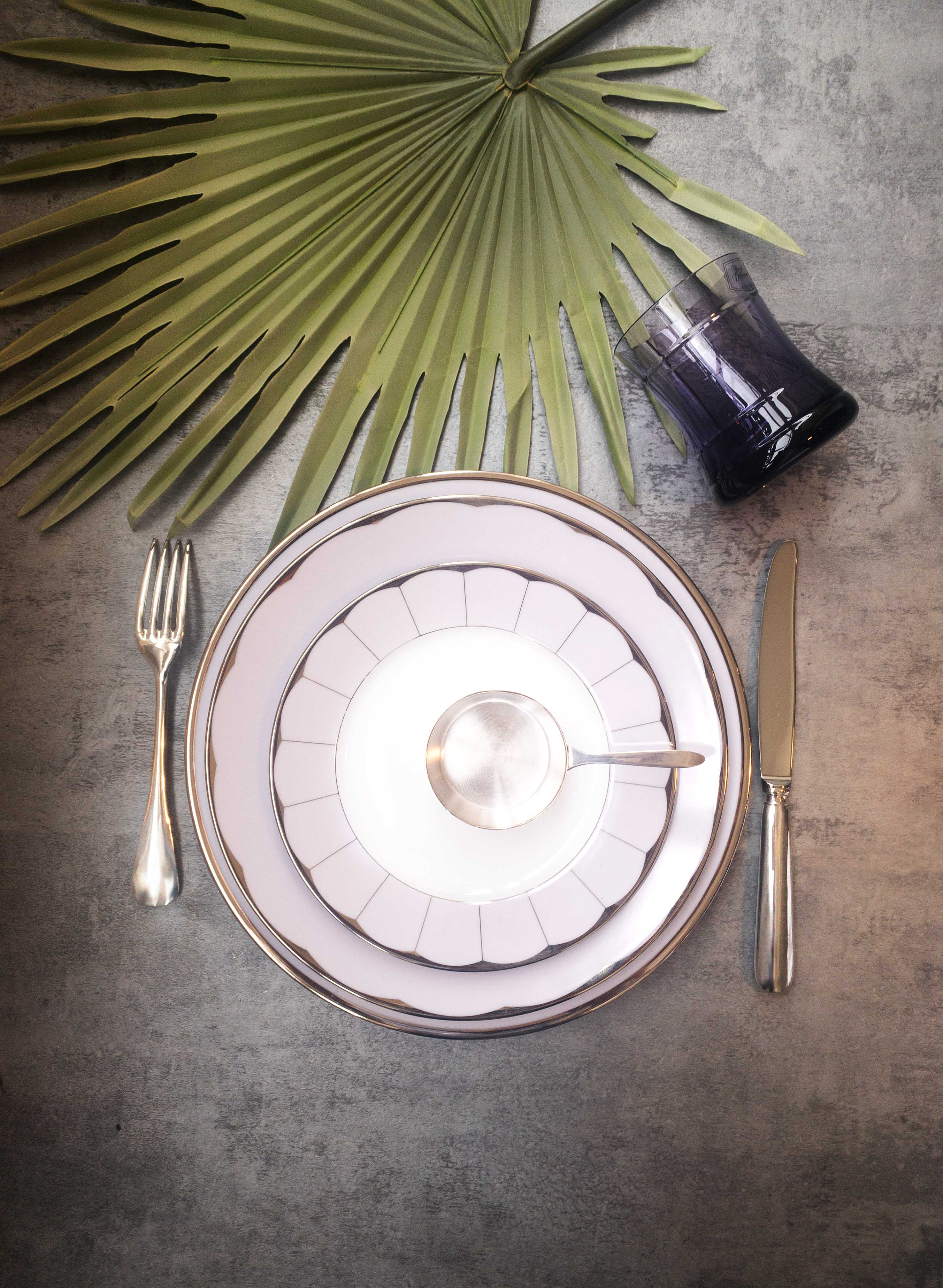 Haviland Illusion Flat Dish - Lavender Platinum - Image 2