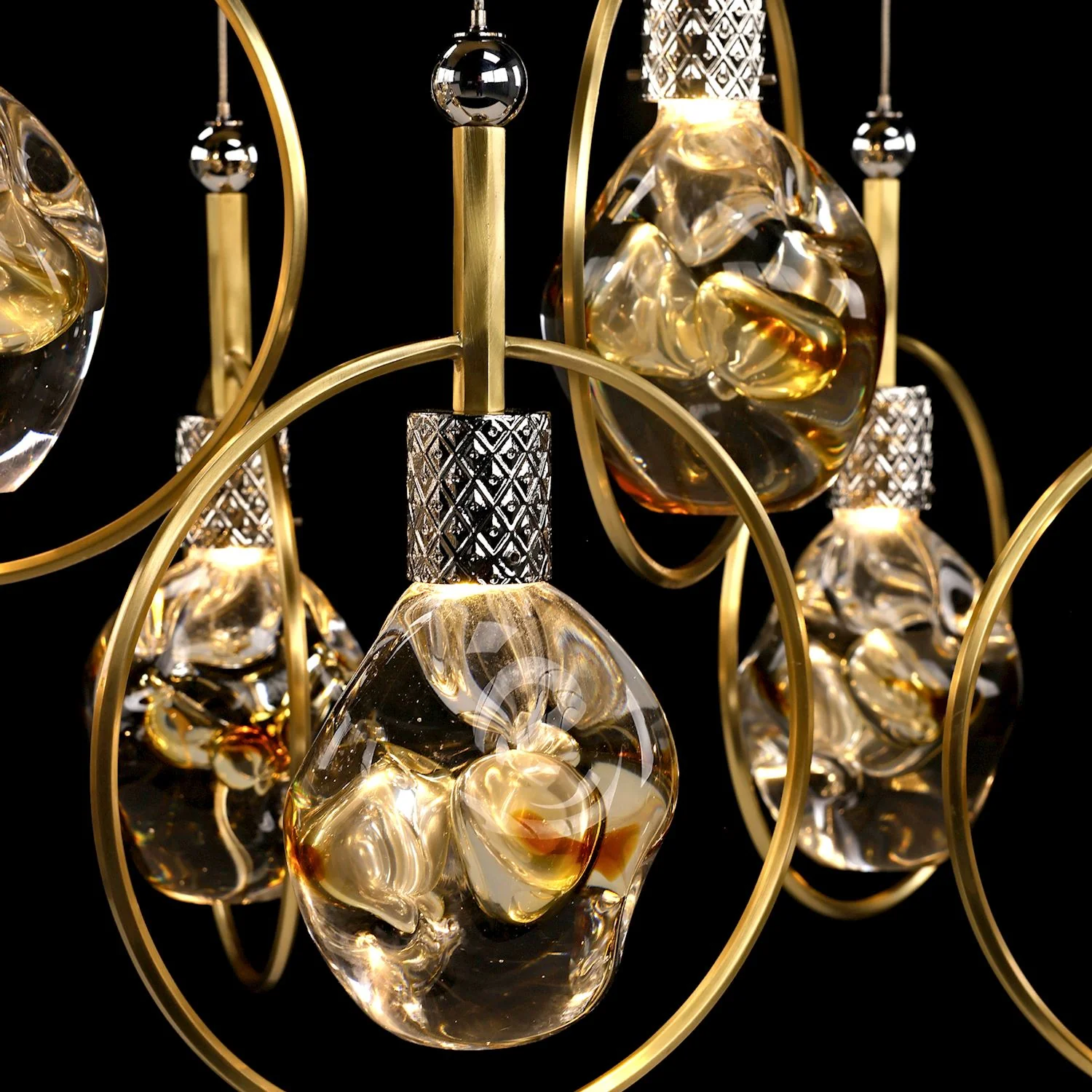 John Richard Bergamo Fourteen-Light Horizontal Chandelier - Image 3