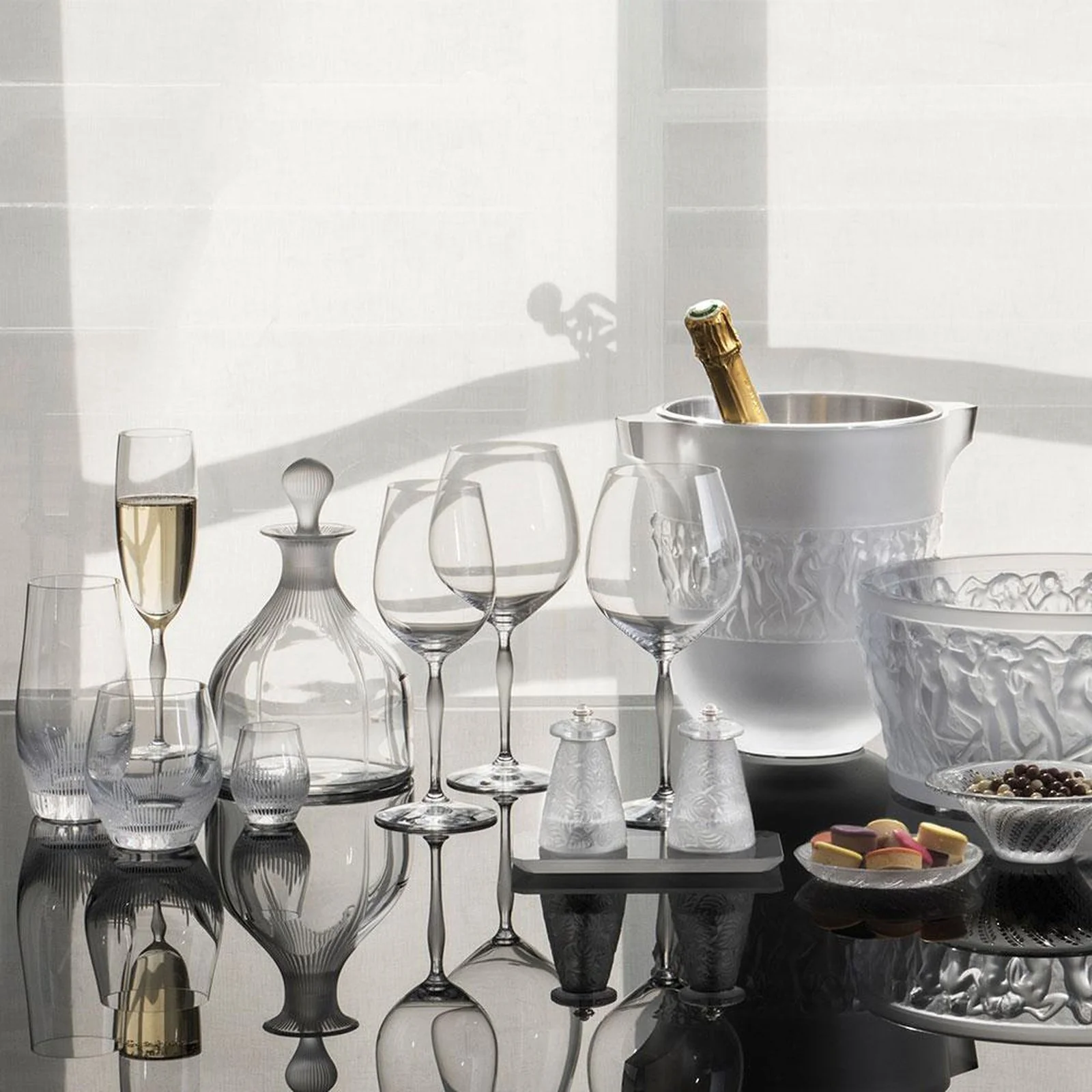 Lalique 100 Points Bordeaux Glass - Image 3