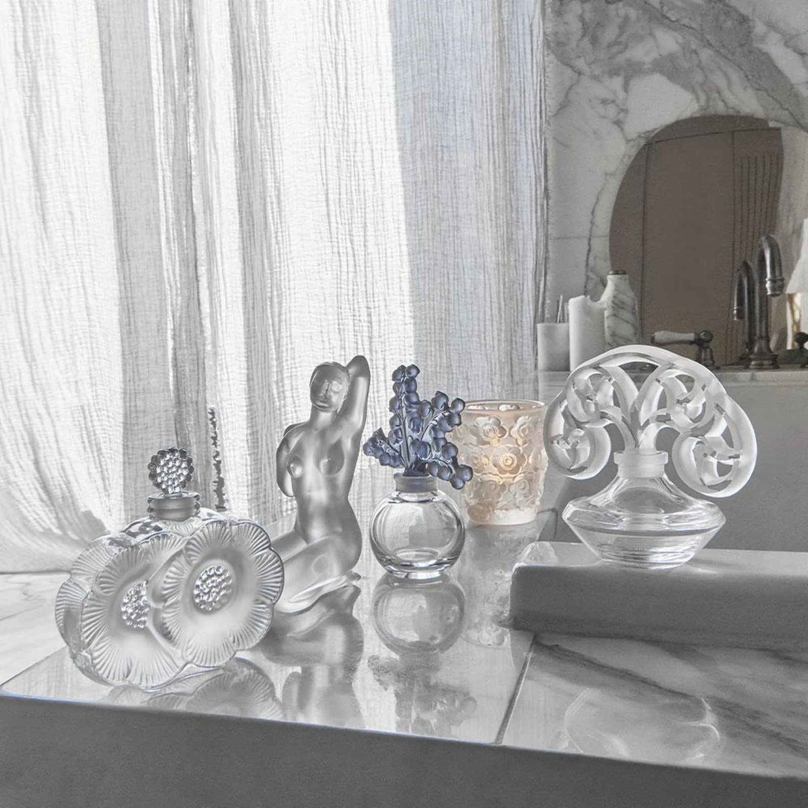 Lalique 2 Fleurs Perfume Bottle - Image 4