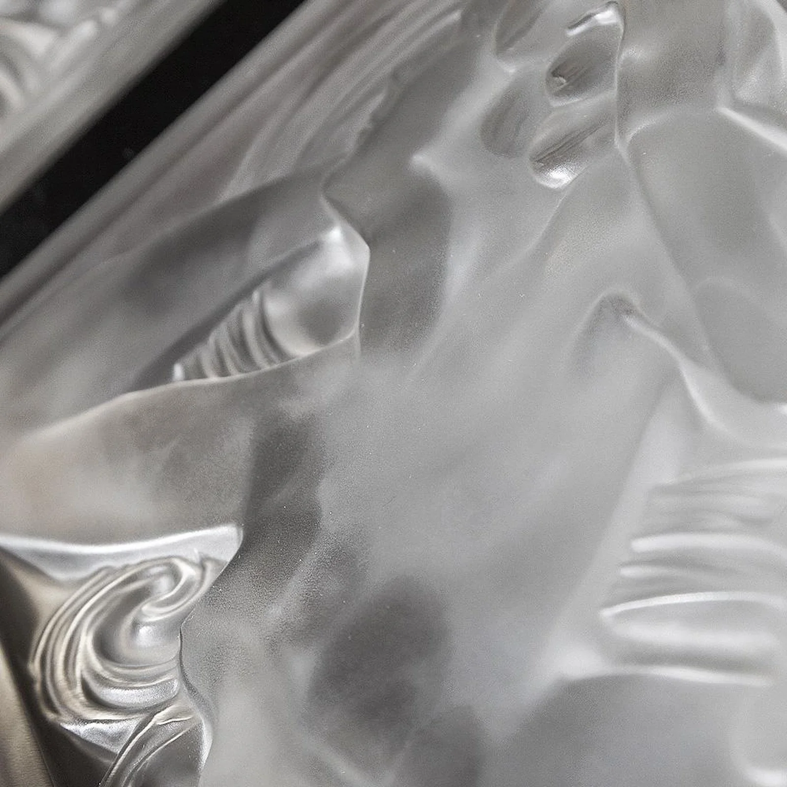 Lalique Femme Tete Levee Decorative Panel - Image 2