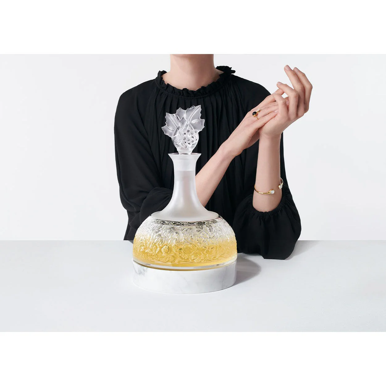 Lalique Wine Refresher Base For The Versailles Decanter - Image 5