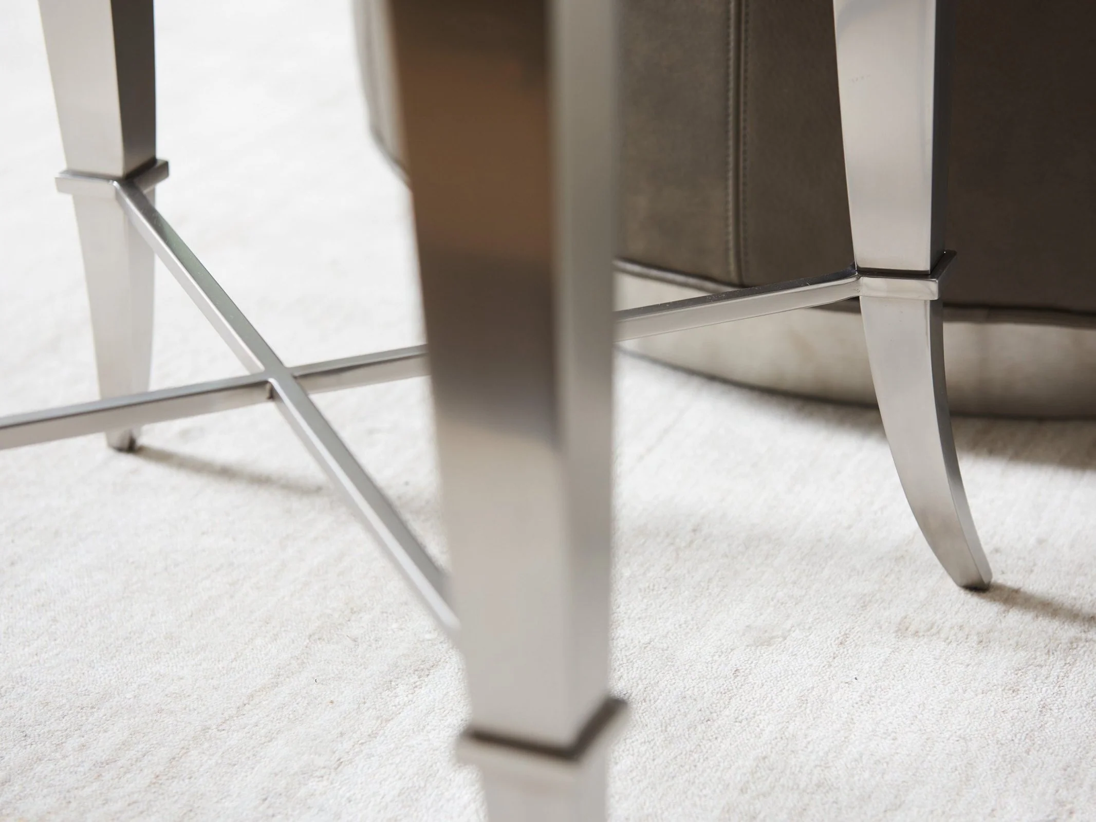 Lexington Avondale Hoffman End Table - Image 4