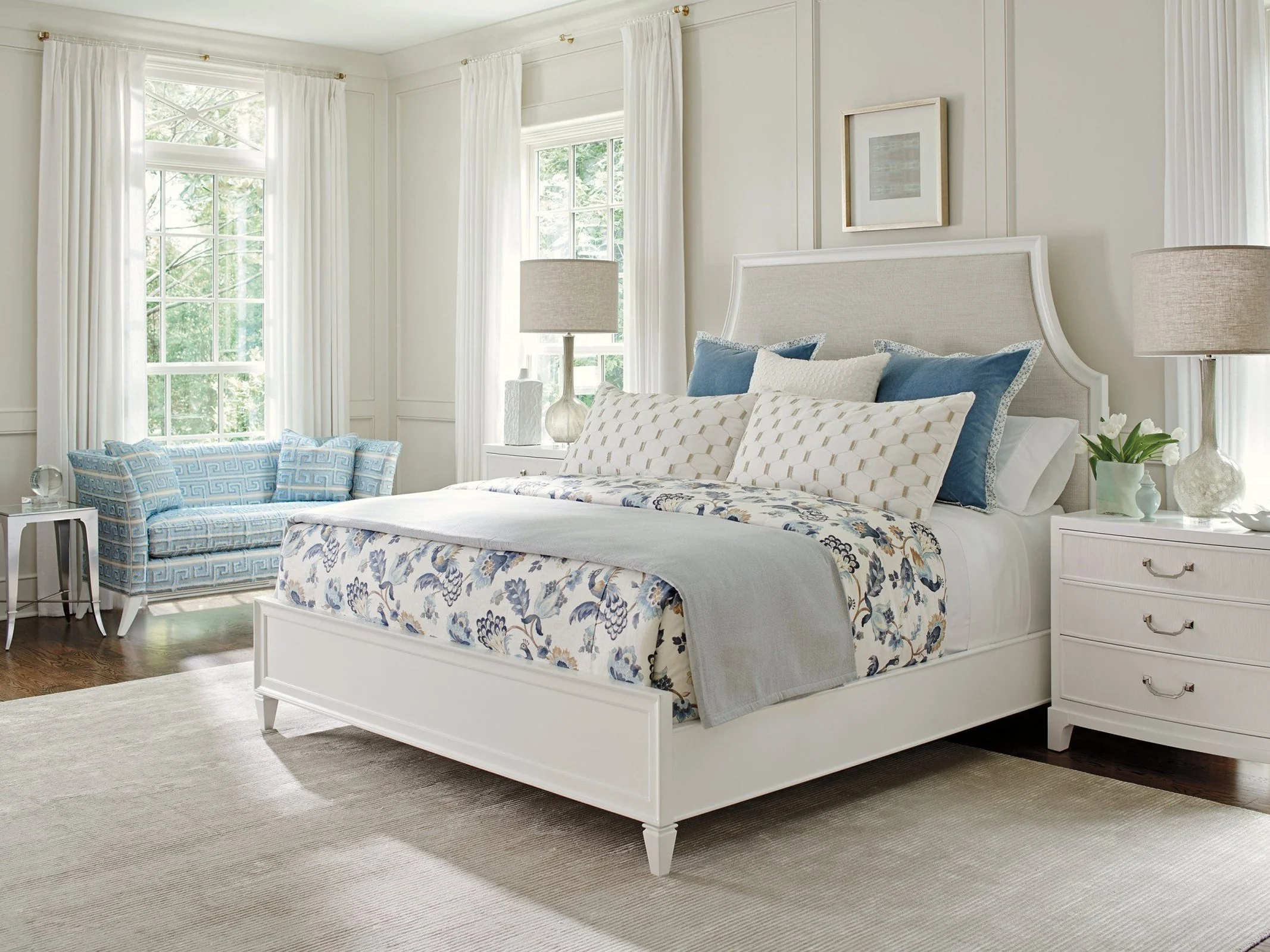 Lexington Avondale Inverness Upholstered Cal King Bed - Image 3