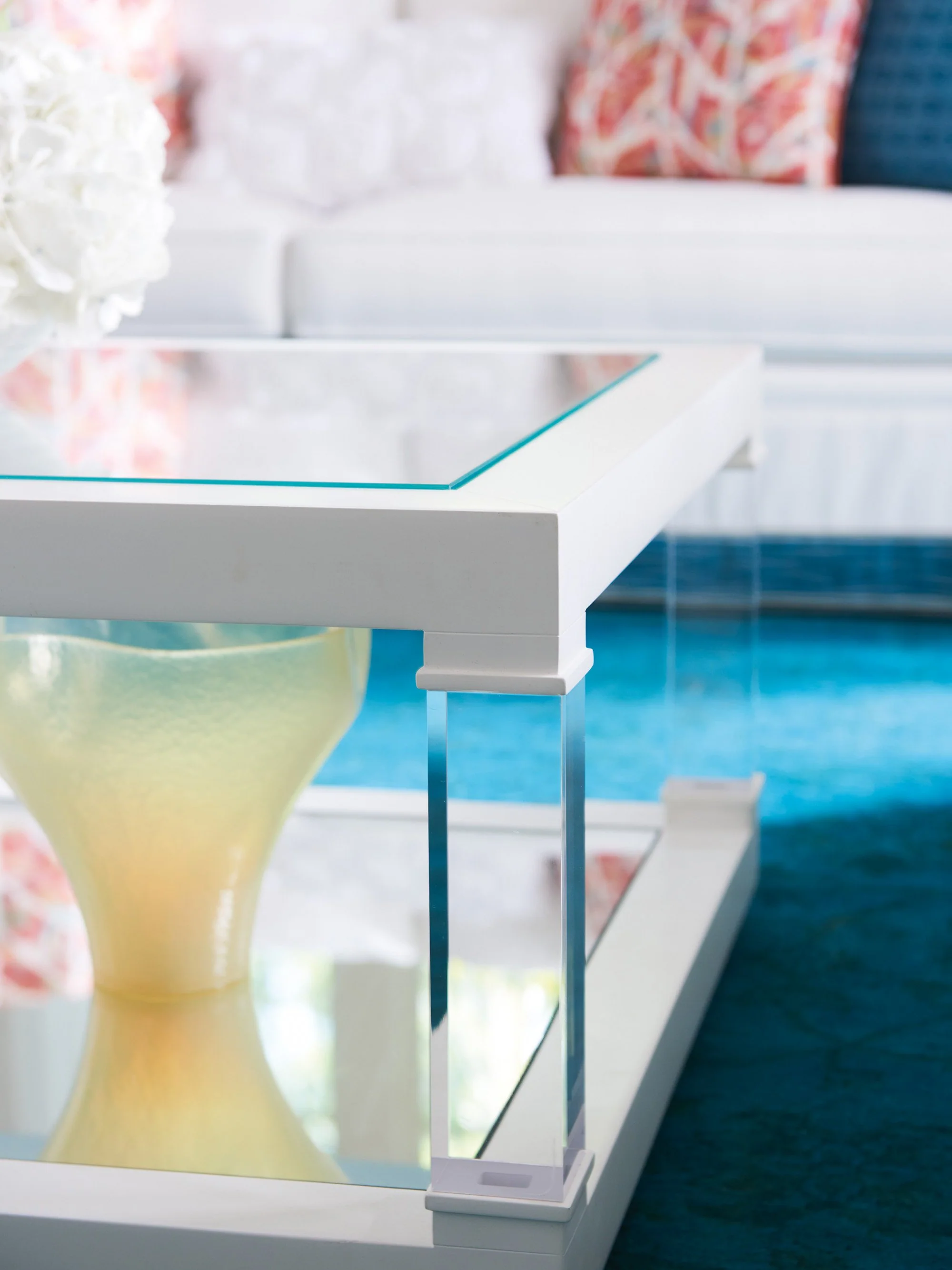 Lexington Avondale Riverdale Cocktail Table - Image 4