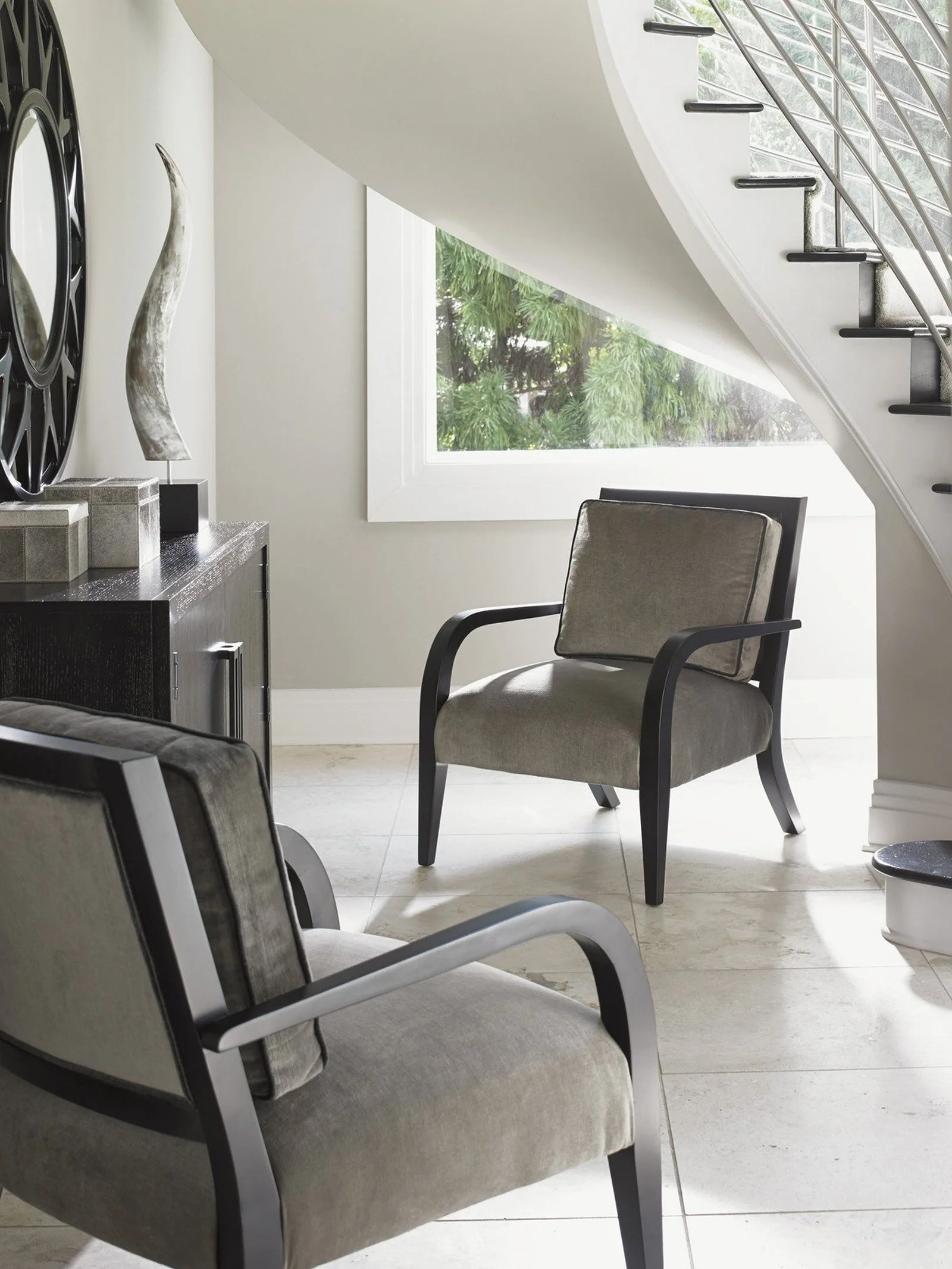 Lexington Carrera Apollo Chair - Image 3