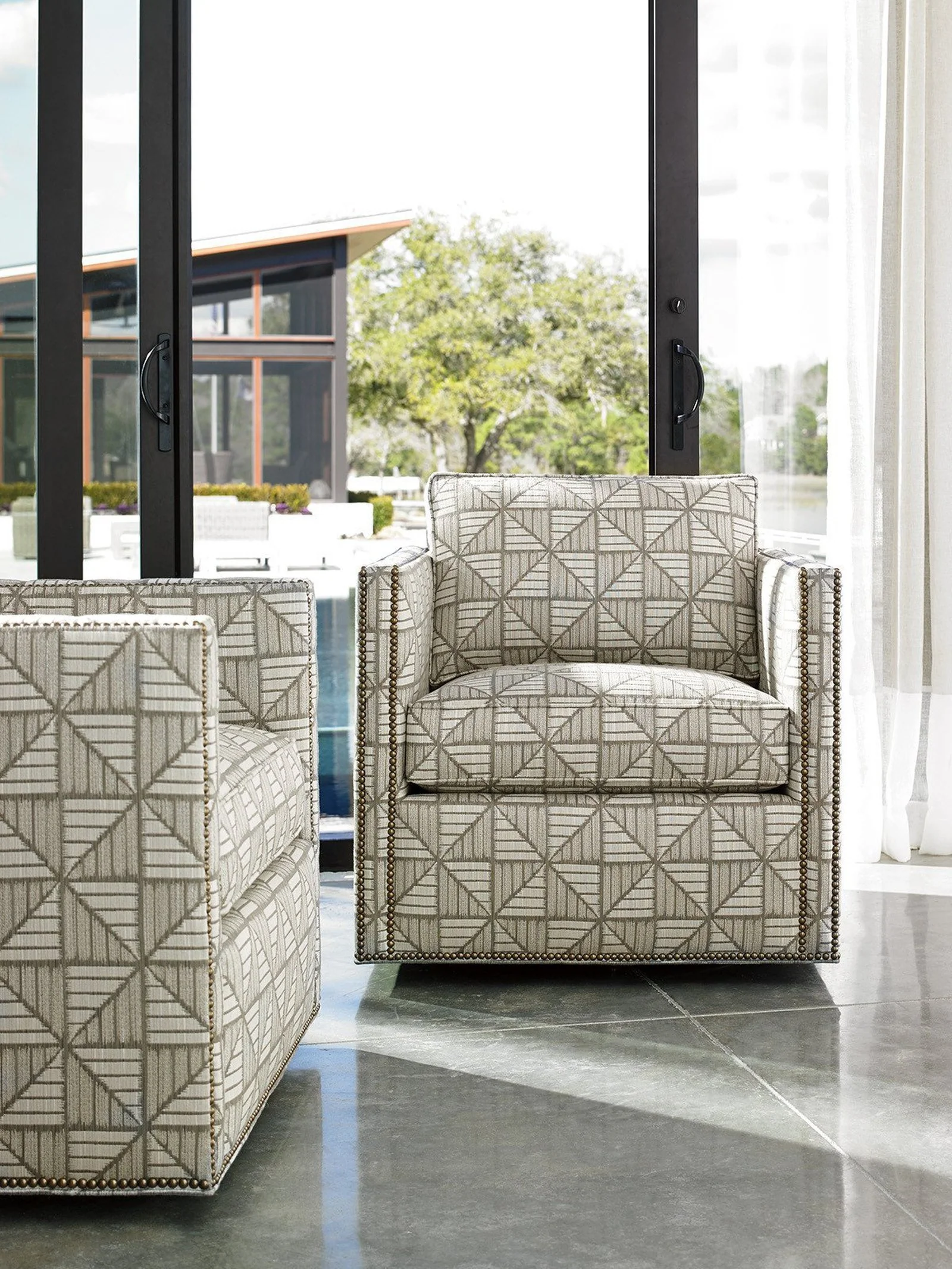 Lexington Hinsdale Swivel Club Chair - Image 6