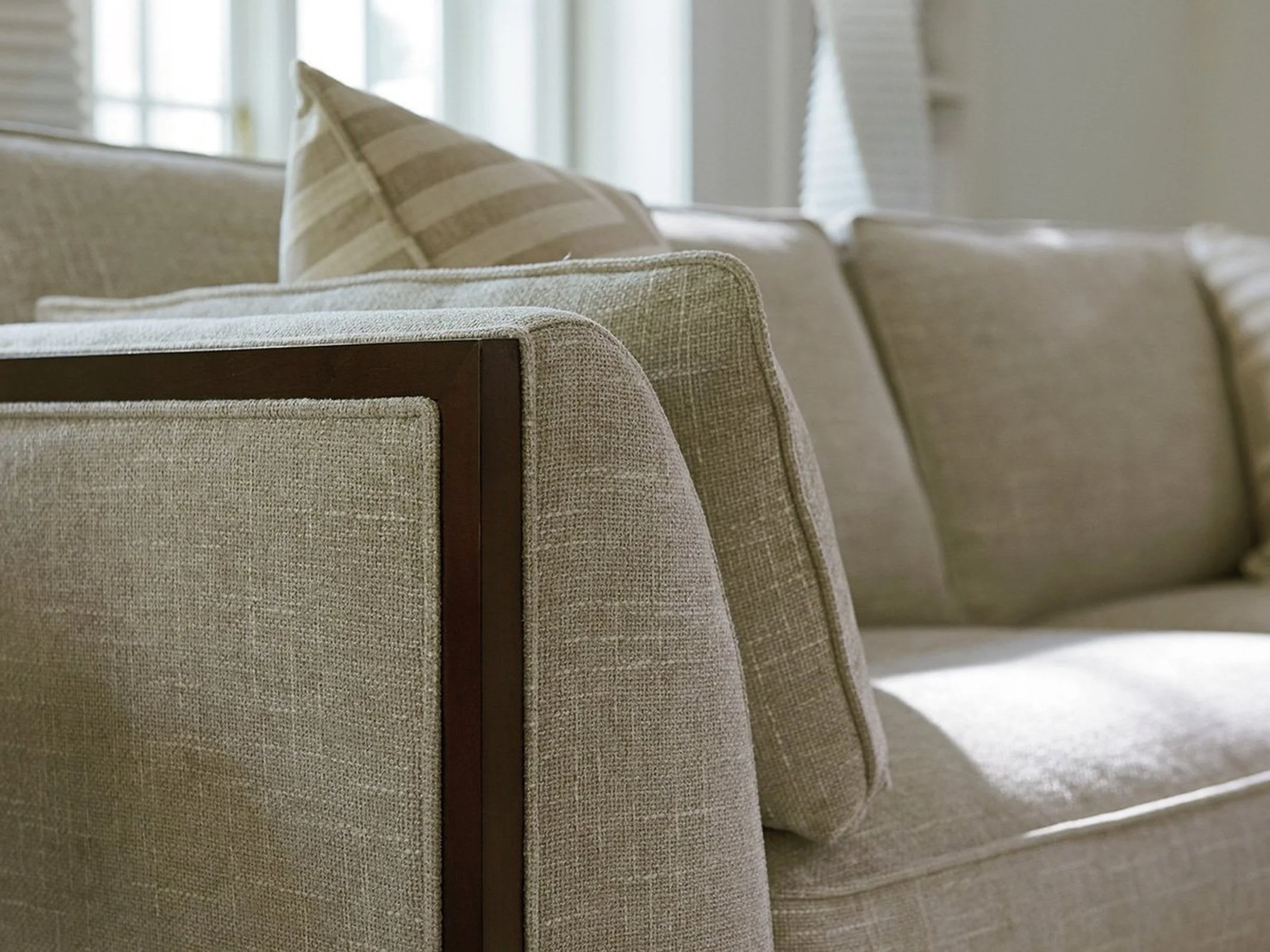 Lexington Macarthur Park Westcliffe Sofa - Image 4