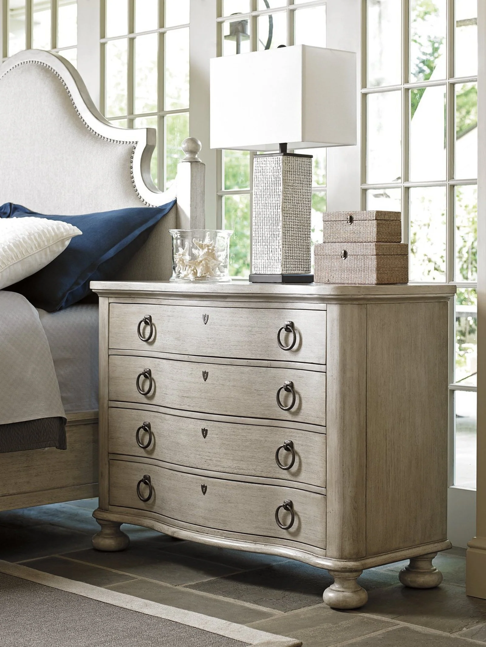 Lexington Oyster Bay Bachelors Chest - Image 2