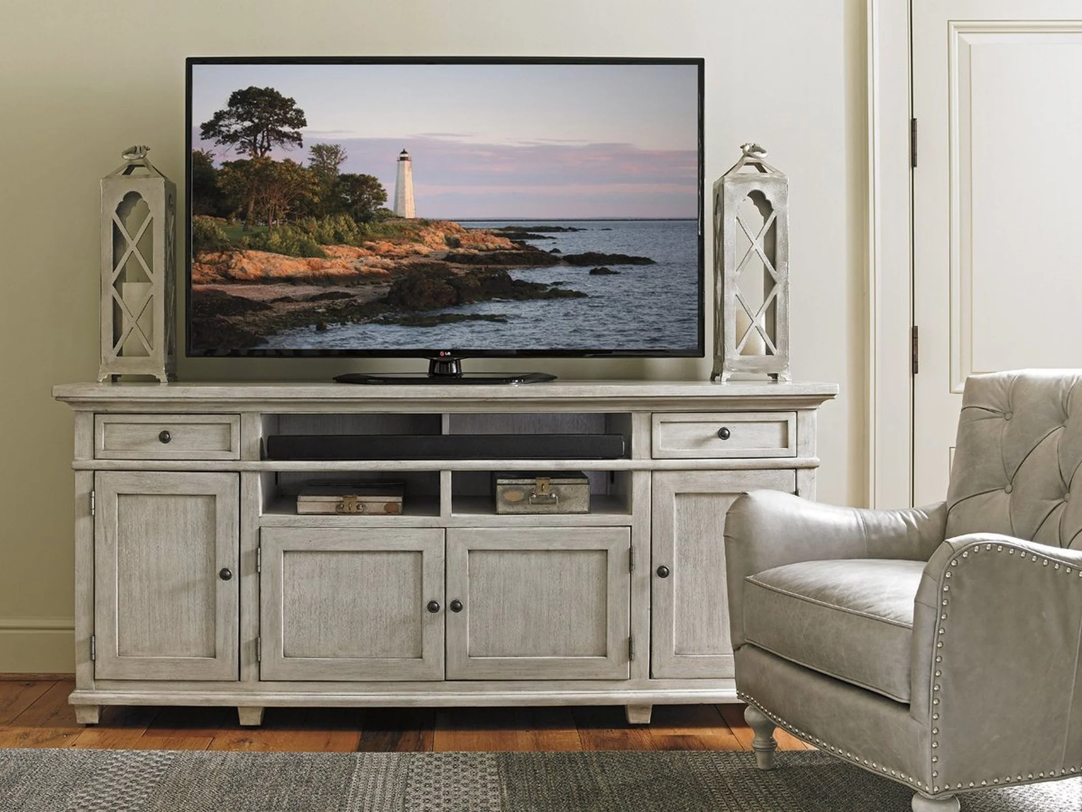 Lexington Oyster Bay Kings Point Large Media Console - Image 3