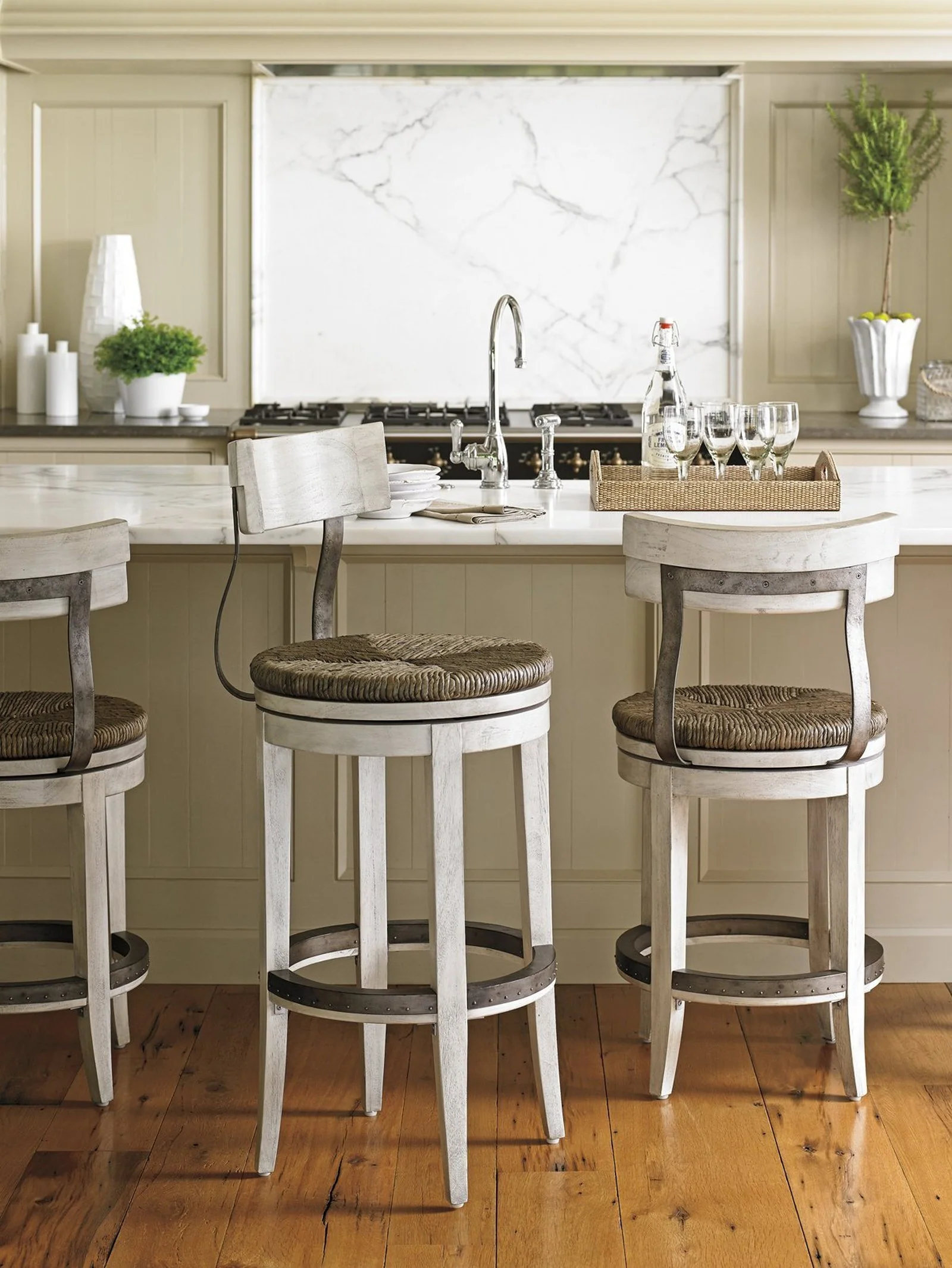 Lexington Oyster Bay Merrick Swivel Bar Stool - Image 4