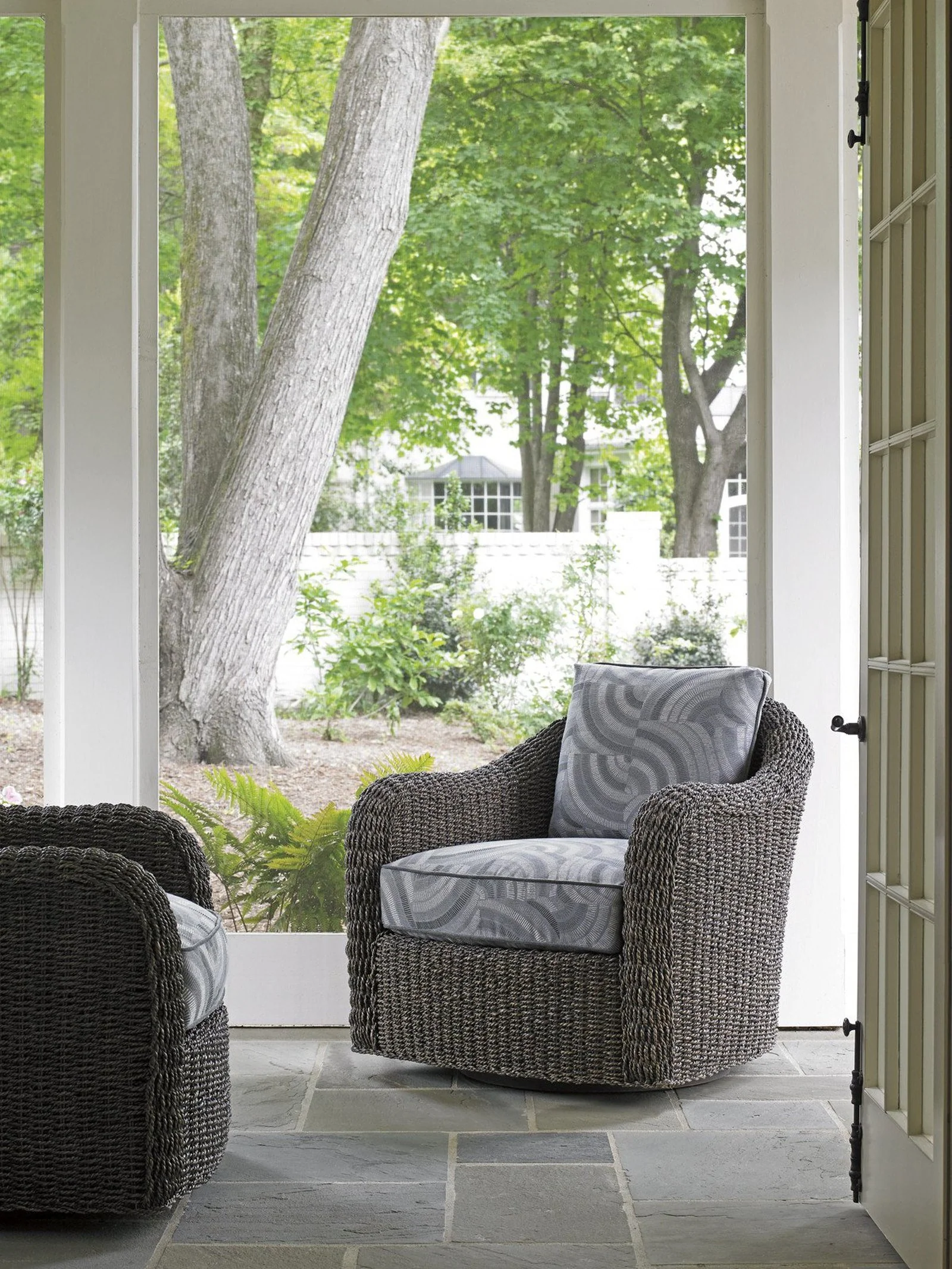 Lexington Oyster Bay Seabury Swivel Chair - Image 4