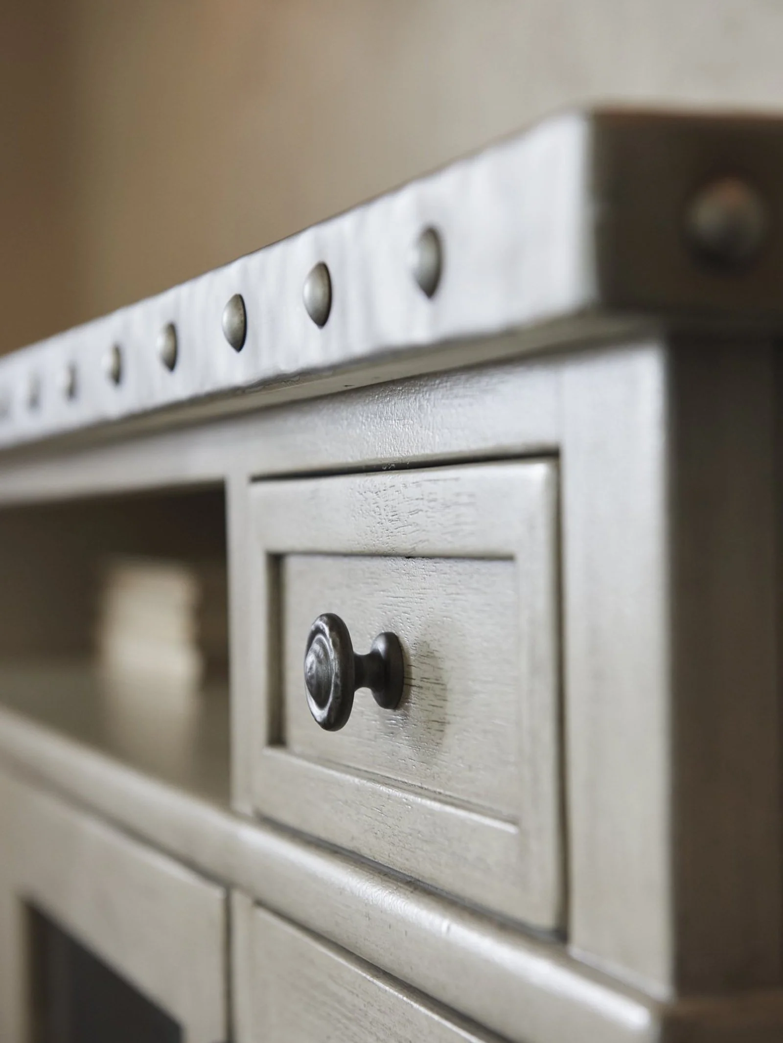 Lexington Oyster Bay Shadow Valley Media Console - Image 3