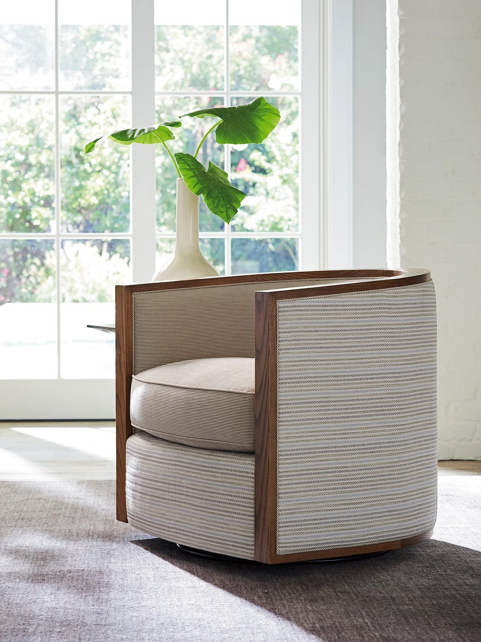 Lexington Palermo Swivel Chair - Image 3