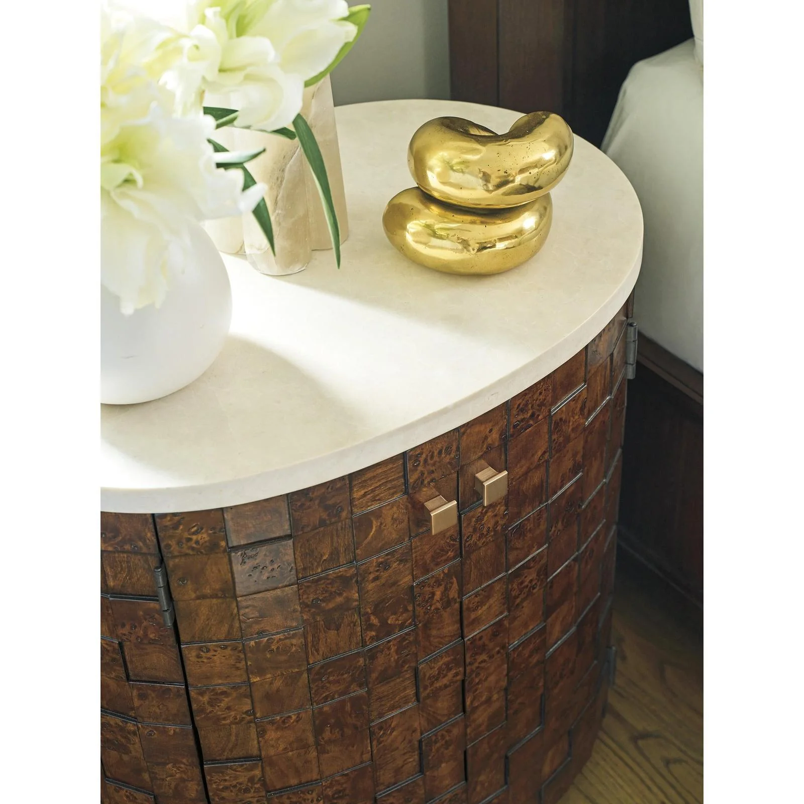 Lexington Rendezvous Morella Oval Nightstand - Image 3