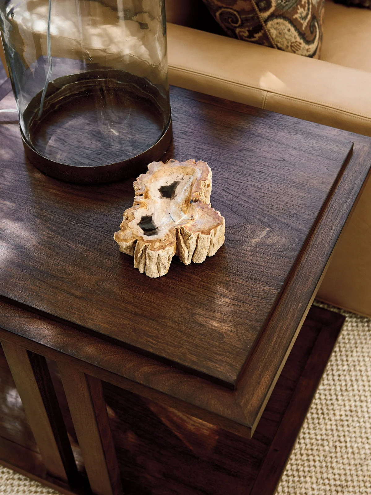Lexington Silverado Alvarado Rectangular End Table - Image 4