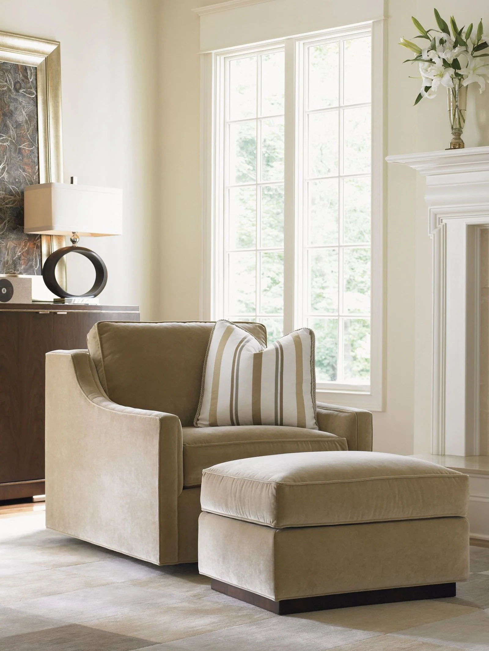 Lexington Tower Place Bartlett Swivel Chair - Image 3